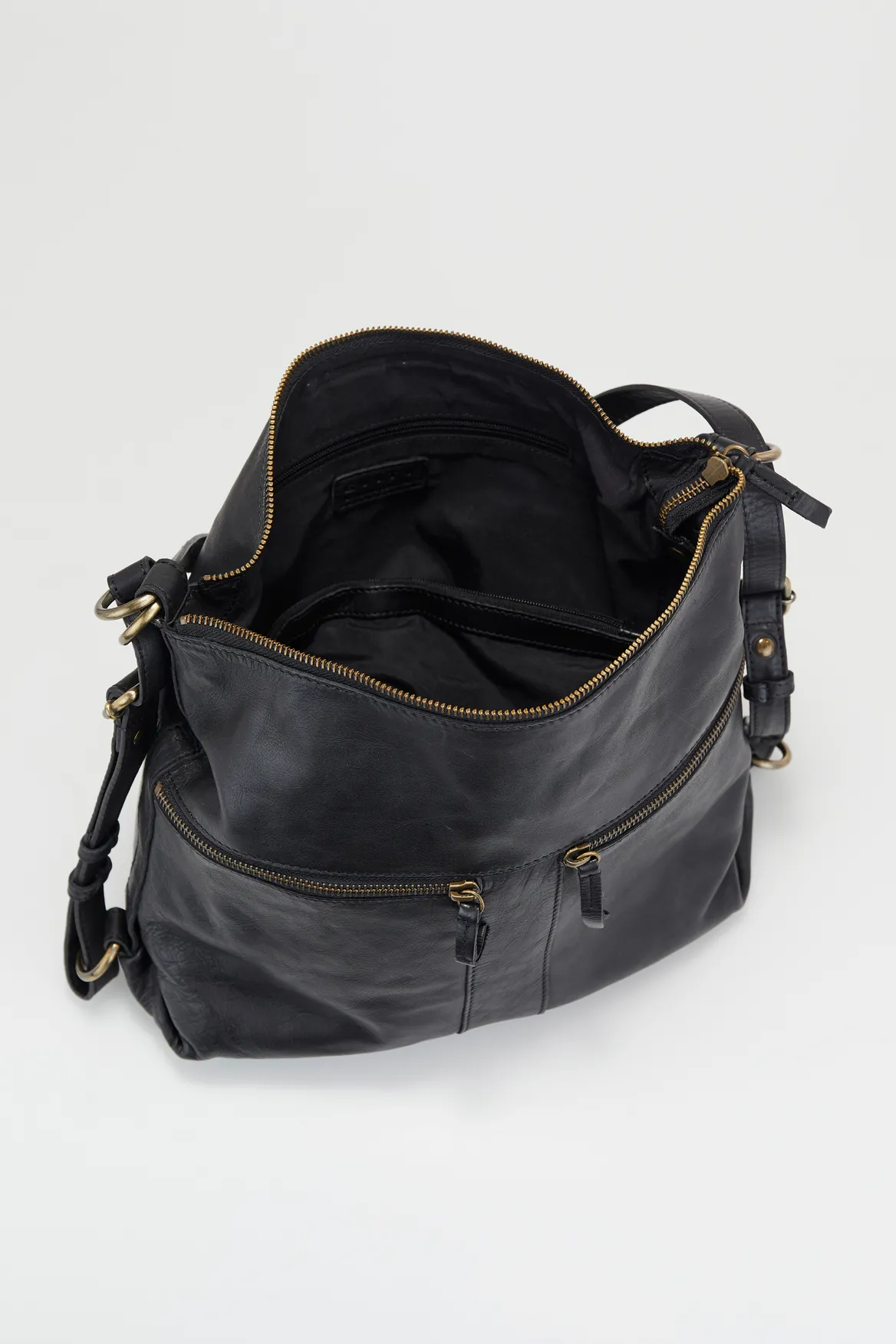 Ari Leather Convertible Backpack Strandbags