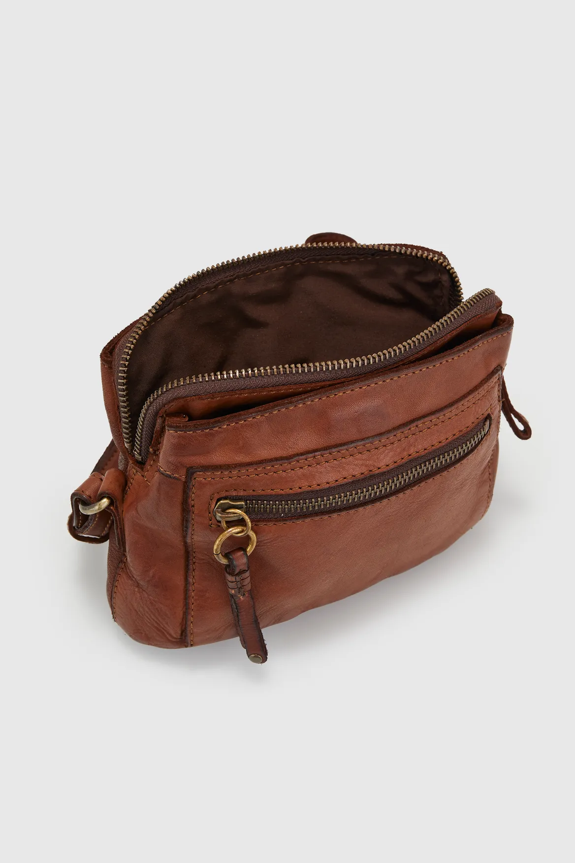 Ari Leather Small Crossbody Bag Strandbags
