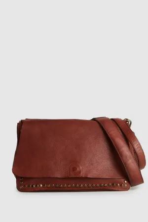 AriStud Leather Flap Crossbody Bag Strandbags