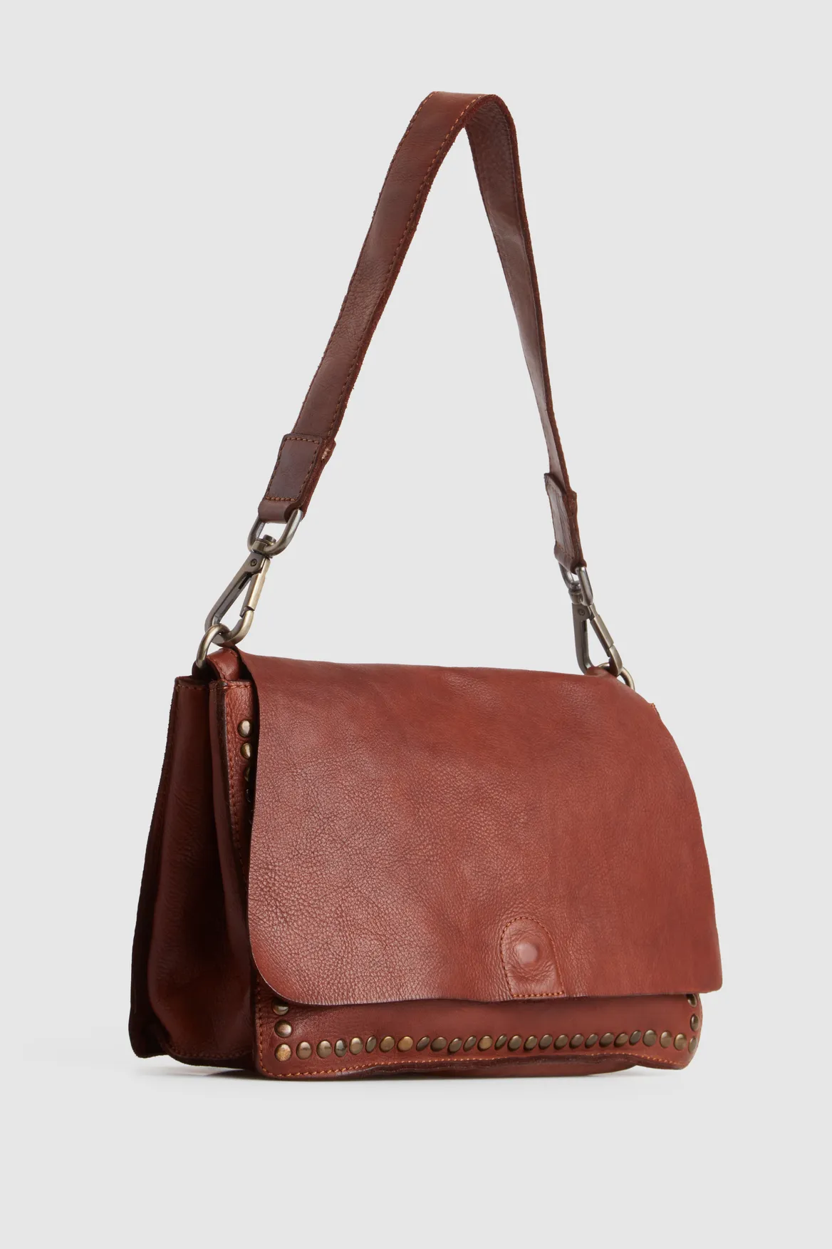 AriStud Leather Flap Crossbody Bag Strandbags