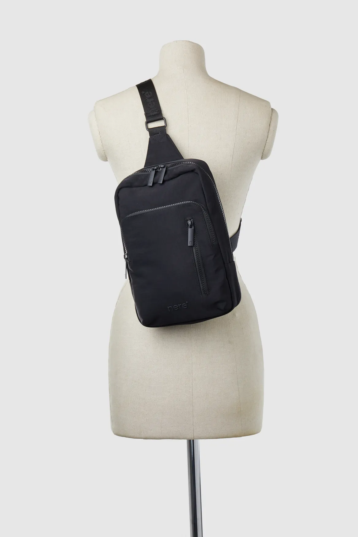 Bondi Nylon Sling Backpack Strandbags