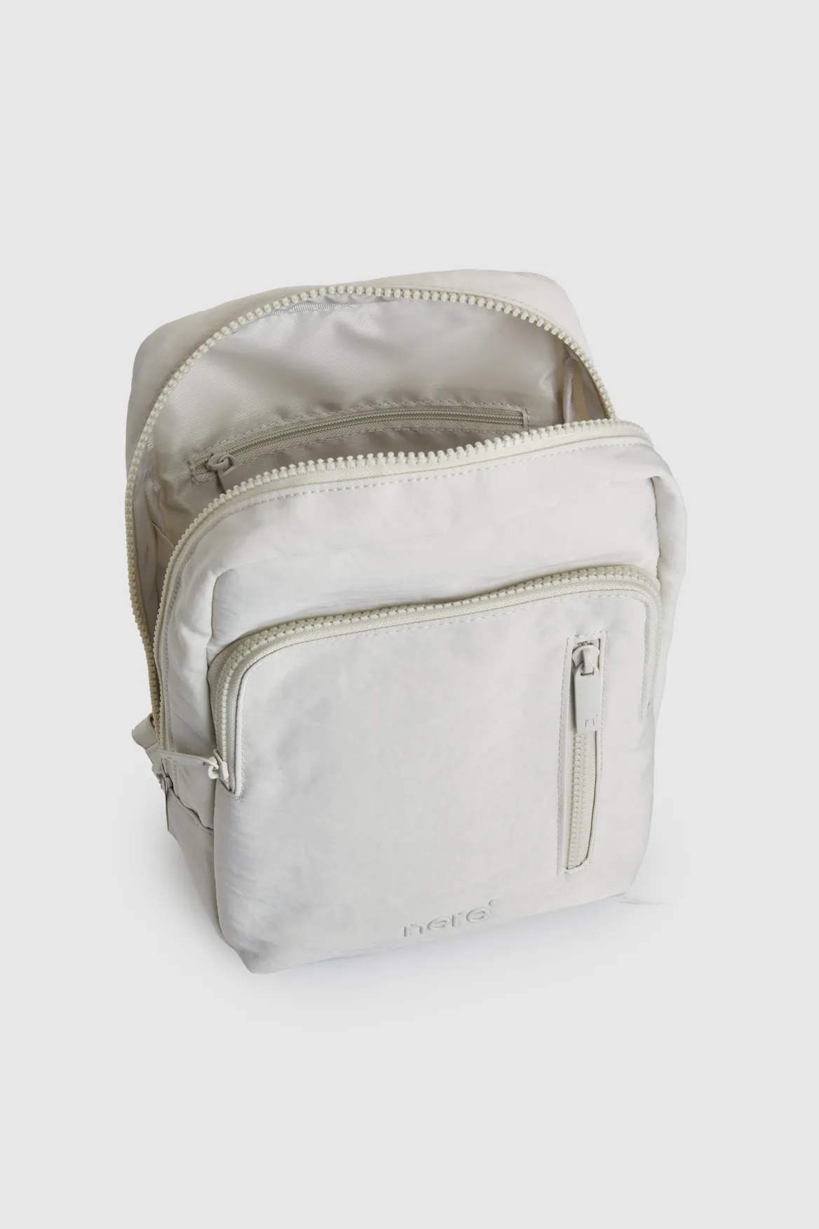 Bondi Nylon Sling Backpack Strandbags