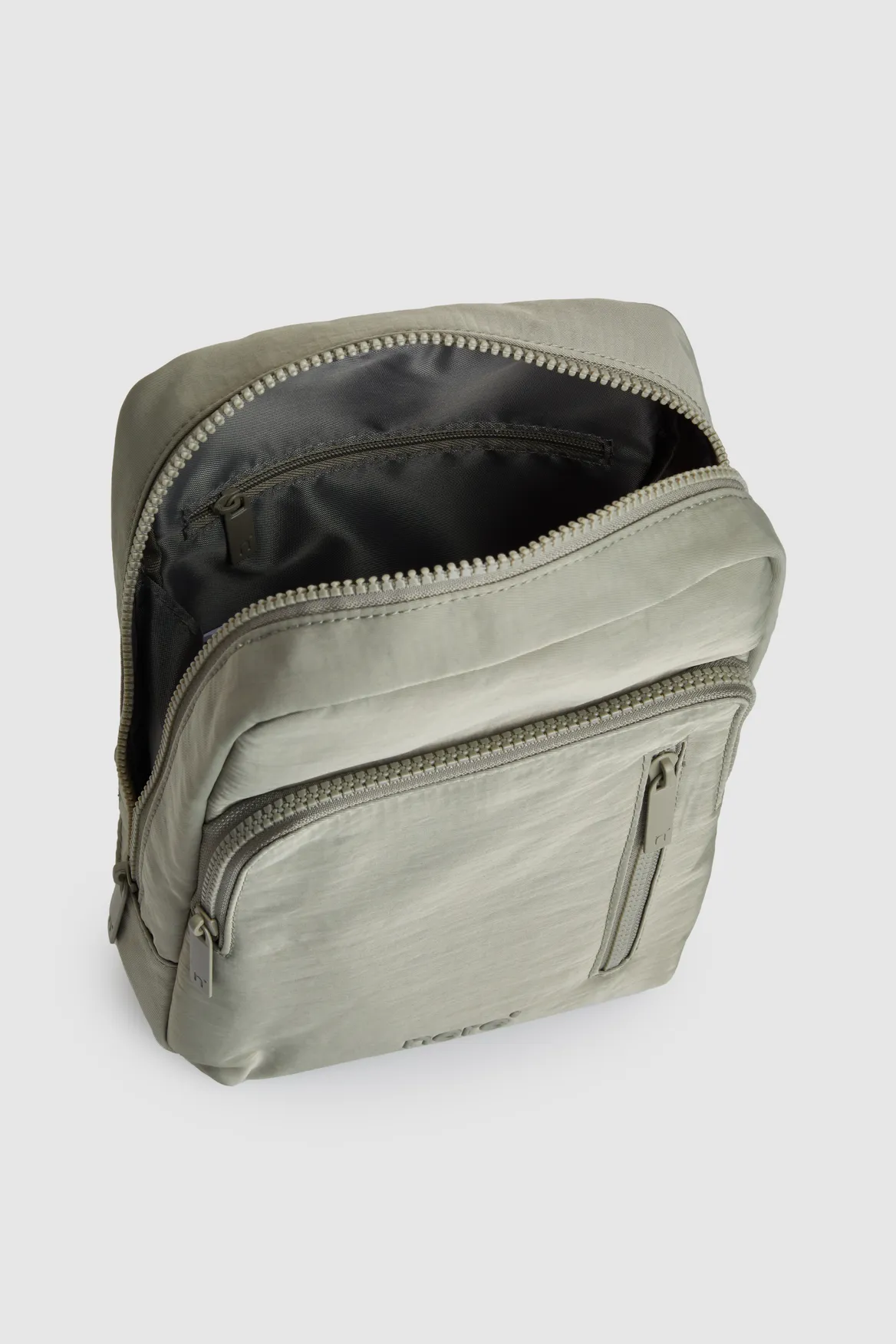Bondi Nylon Sling Backpack Strandbags