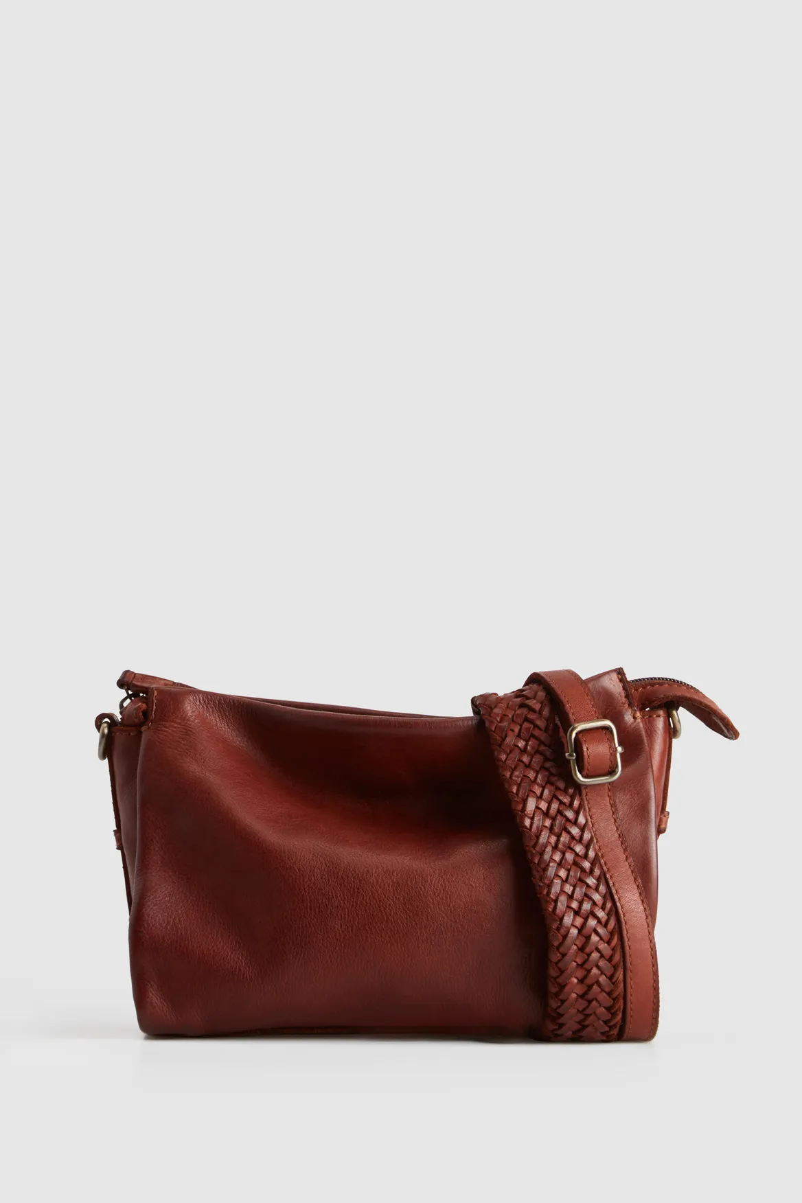 Bree Leather Braid Crossbody Bag Strandbags
