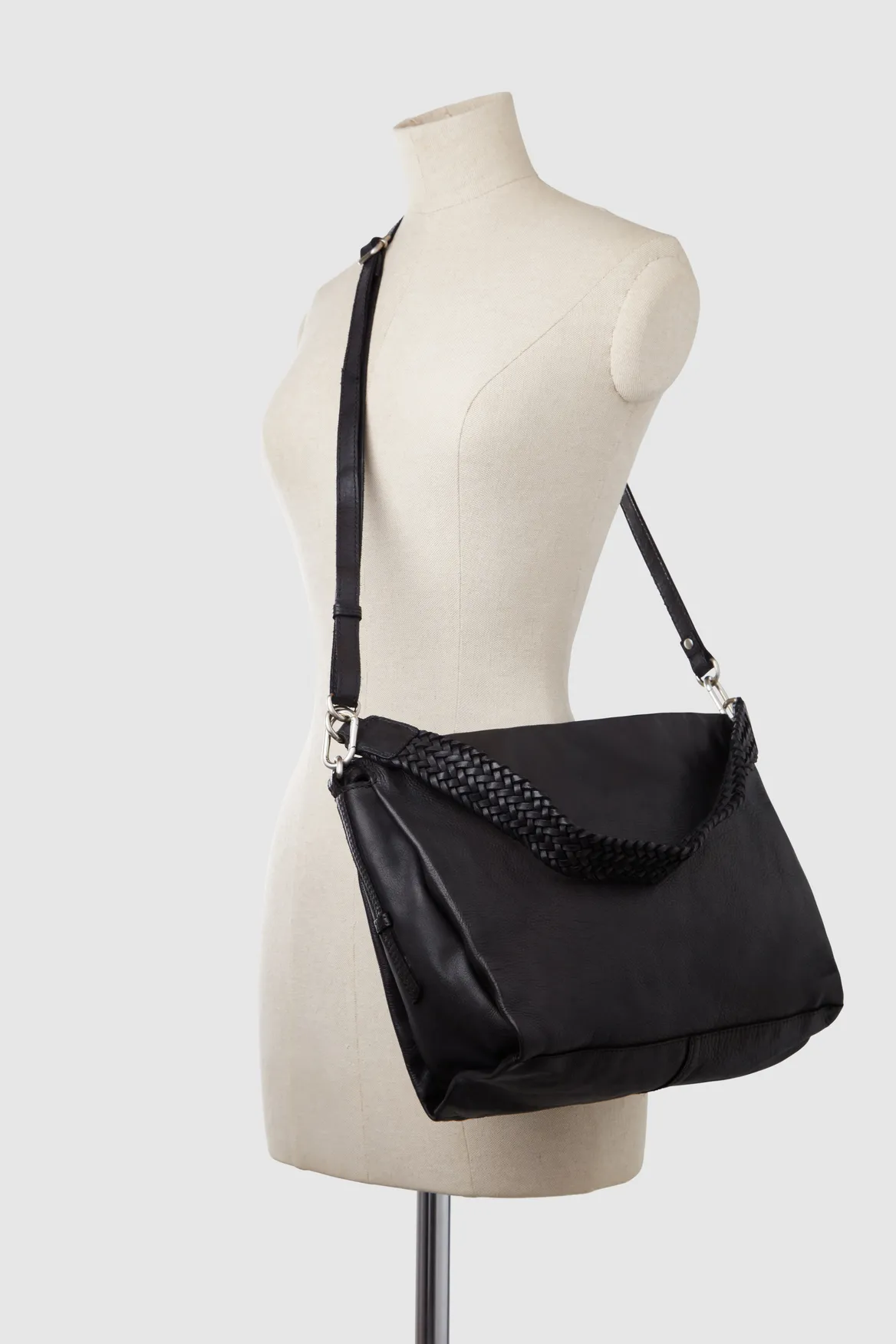 Bree Leather Braid Shoulder Bag Strandbags