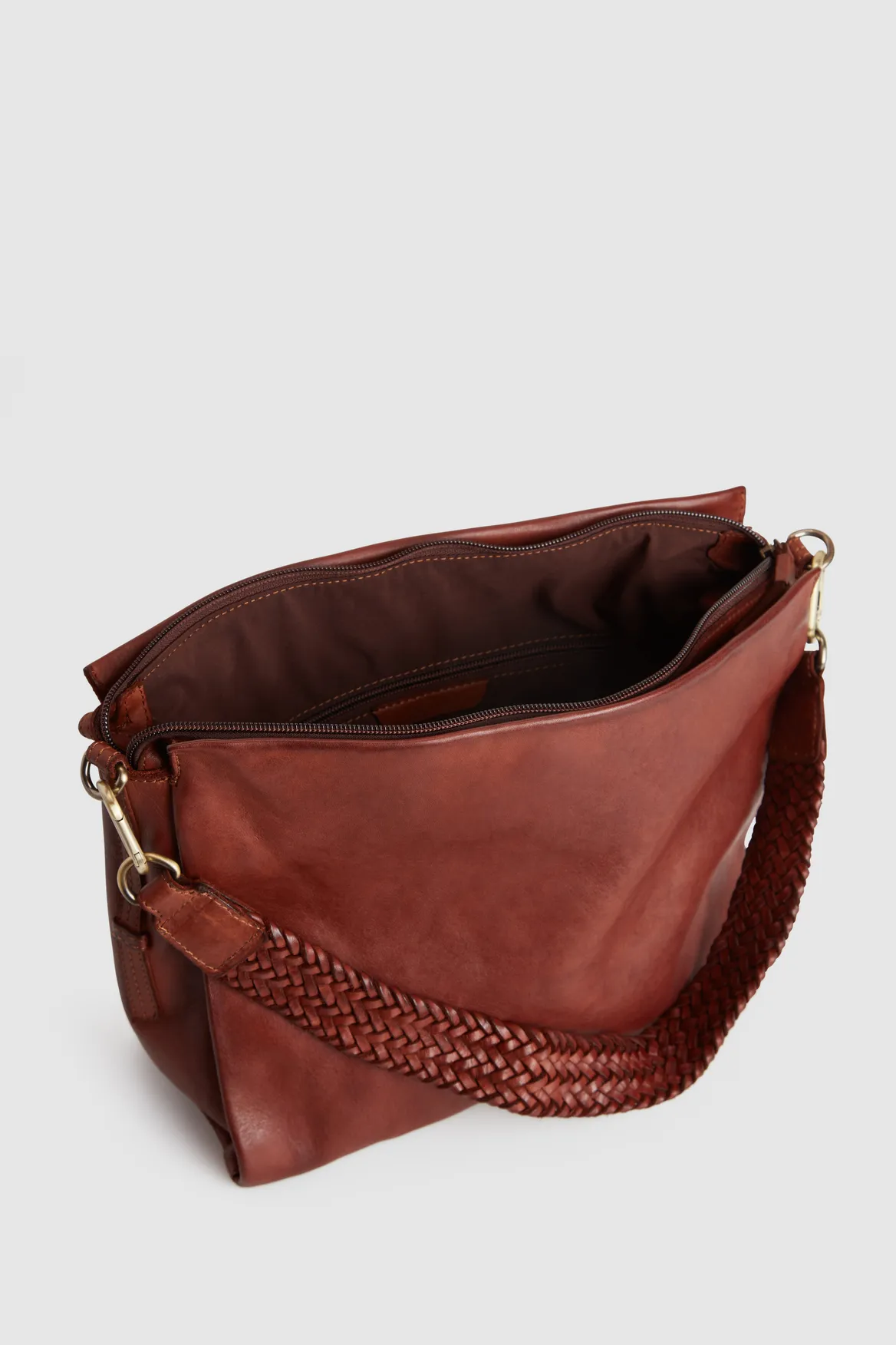 Bree Leather Braid Shoulder Bag Strandbags