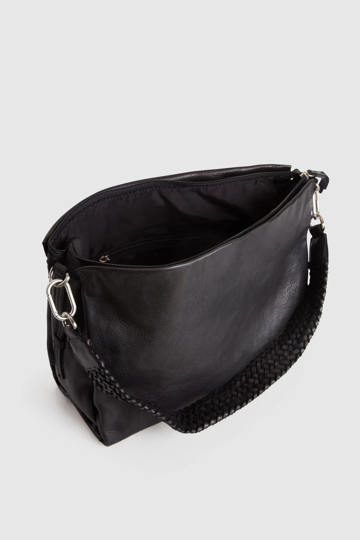 Bree Leather Braid Shoulder Bag Strandbags