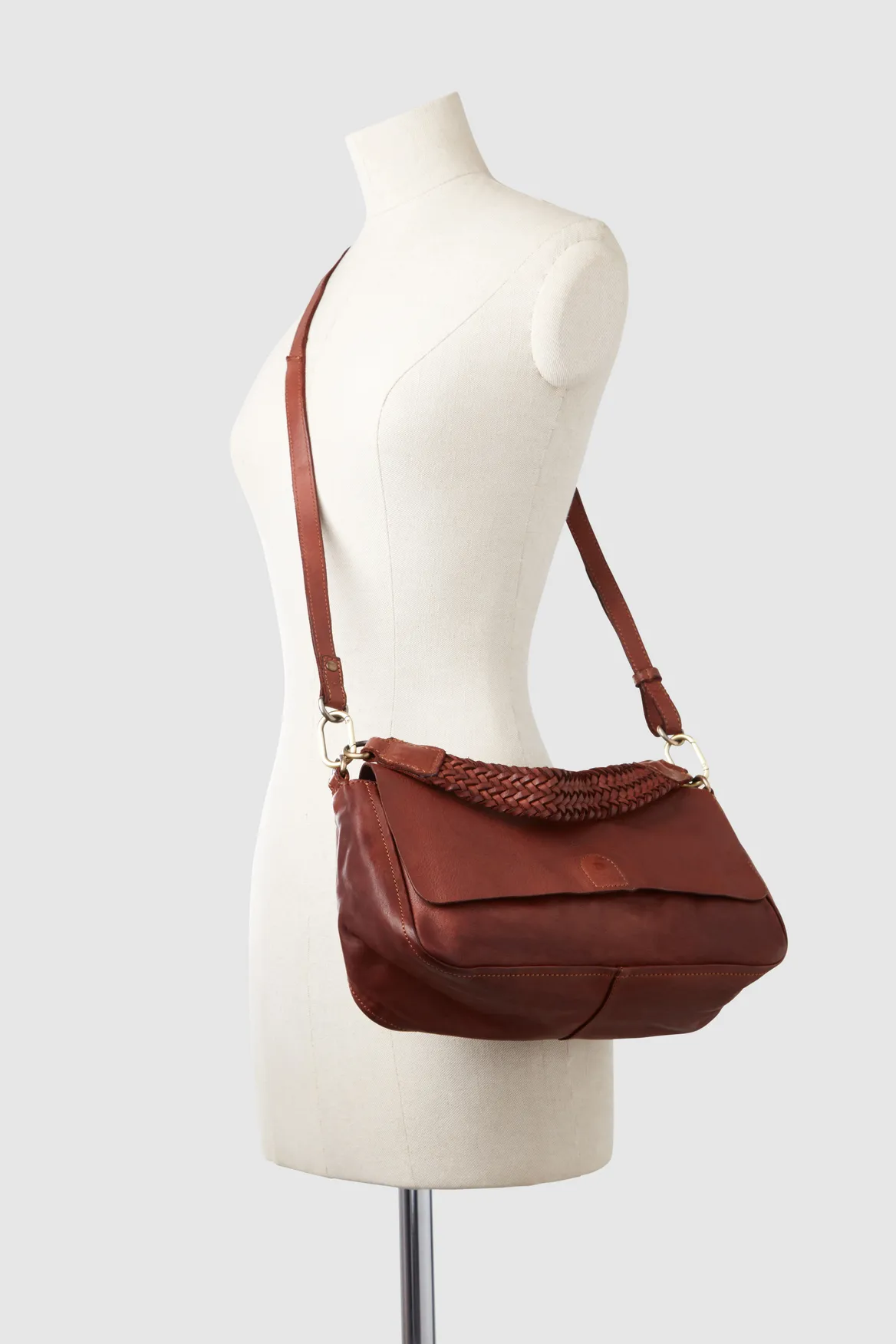 Bree Leather Flap Crossbody Bag Strandbags
