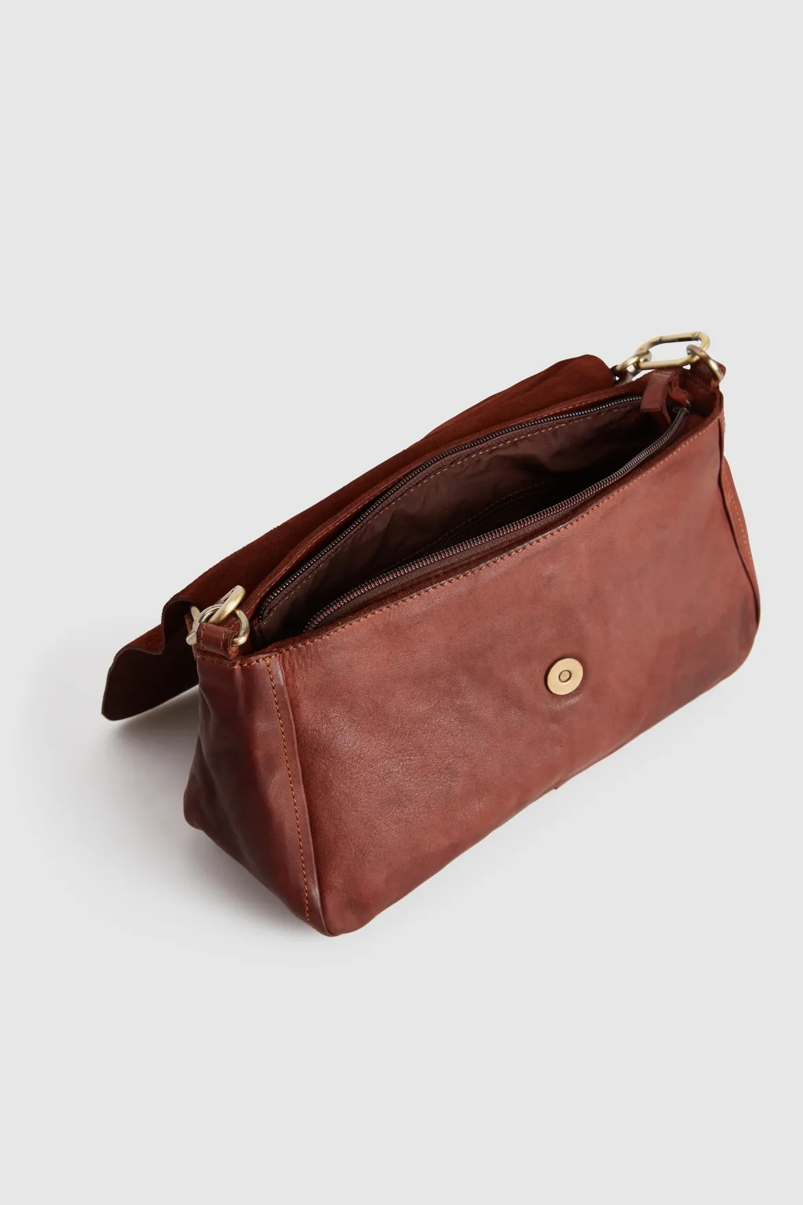 Bree Leather Flap Crossbody Bag Strandbags