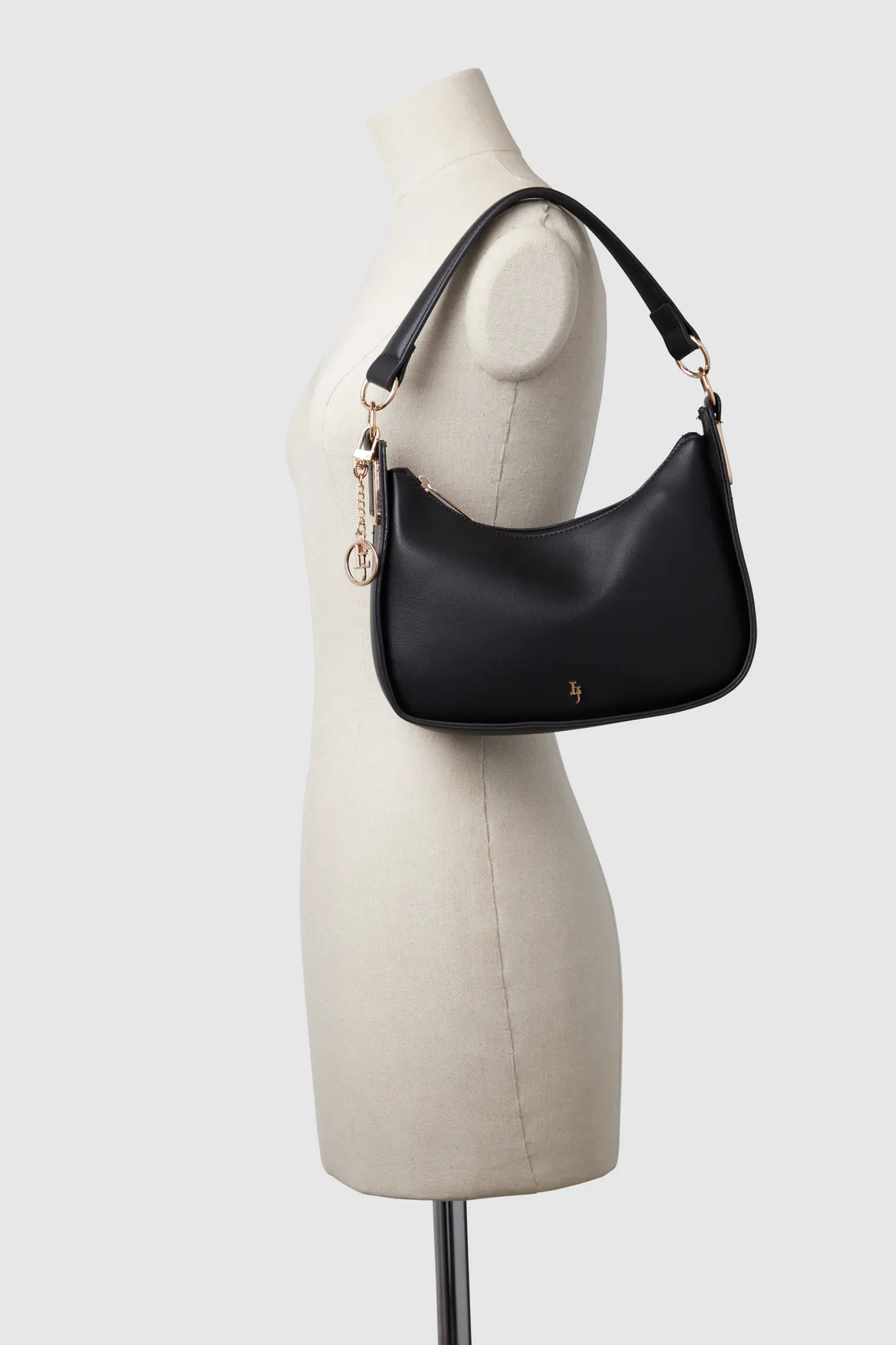 Charm Shoulder Bag Strandbags