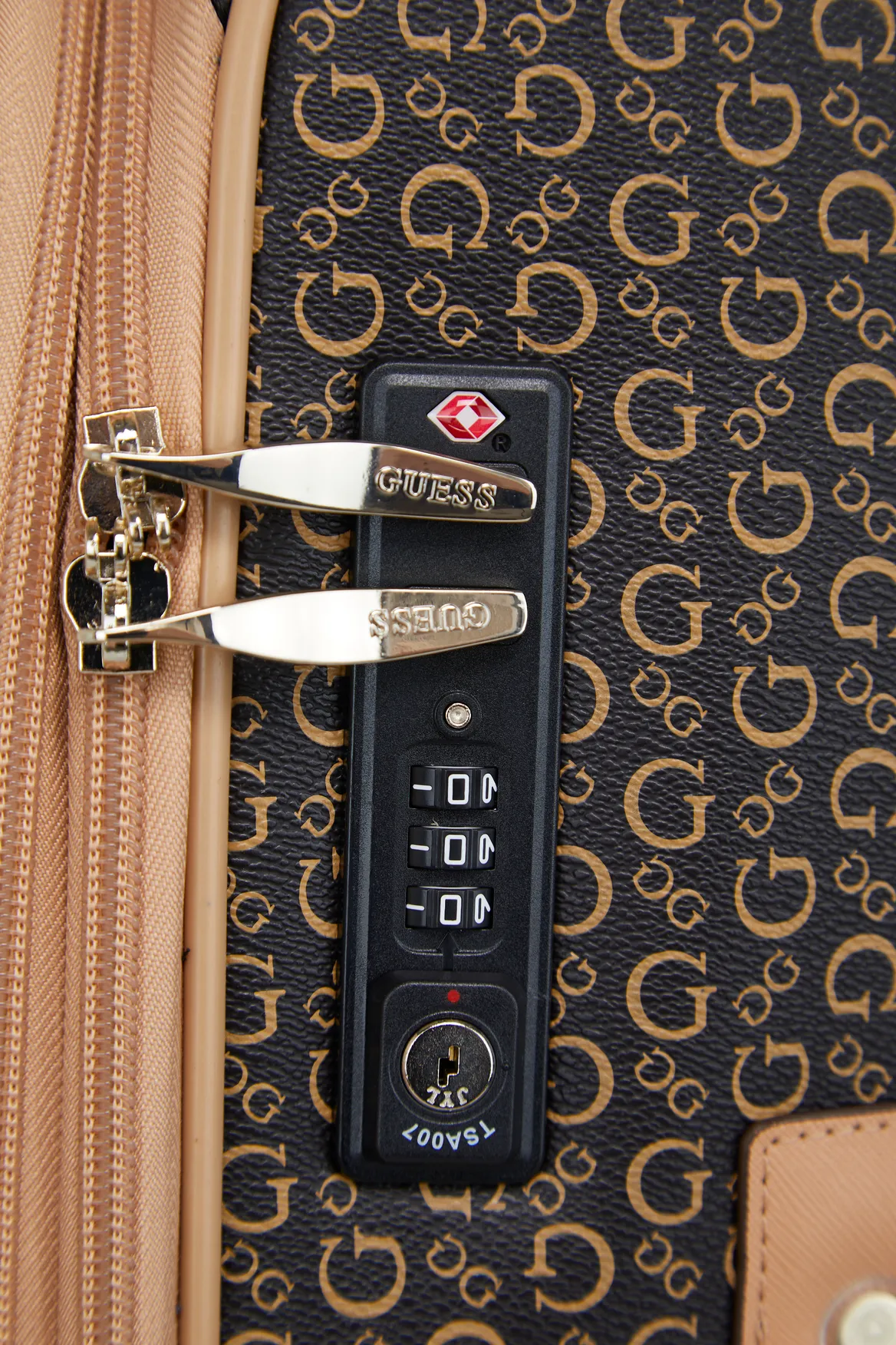 Elisa Check-In 78cm Suitcase Strandbags