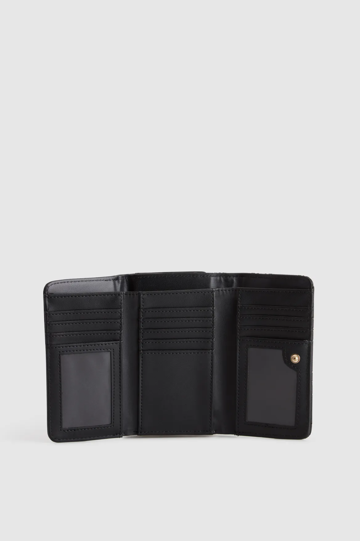 Embossed Medium Wallet Strandbags