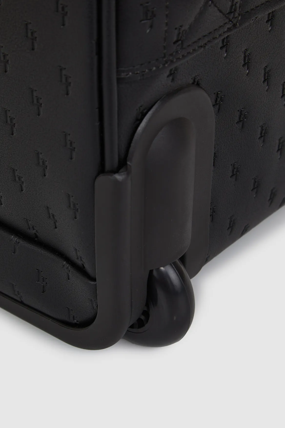 Embossed Under Seat Bag Strandbags