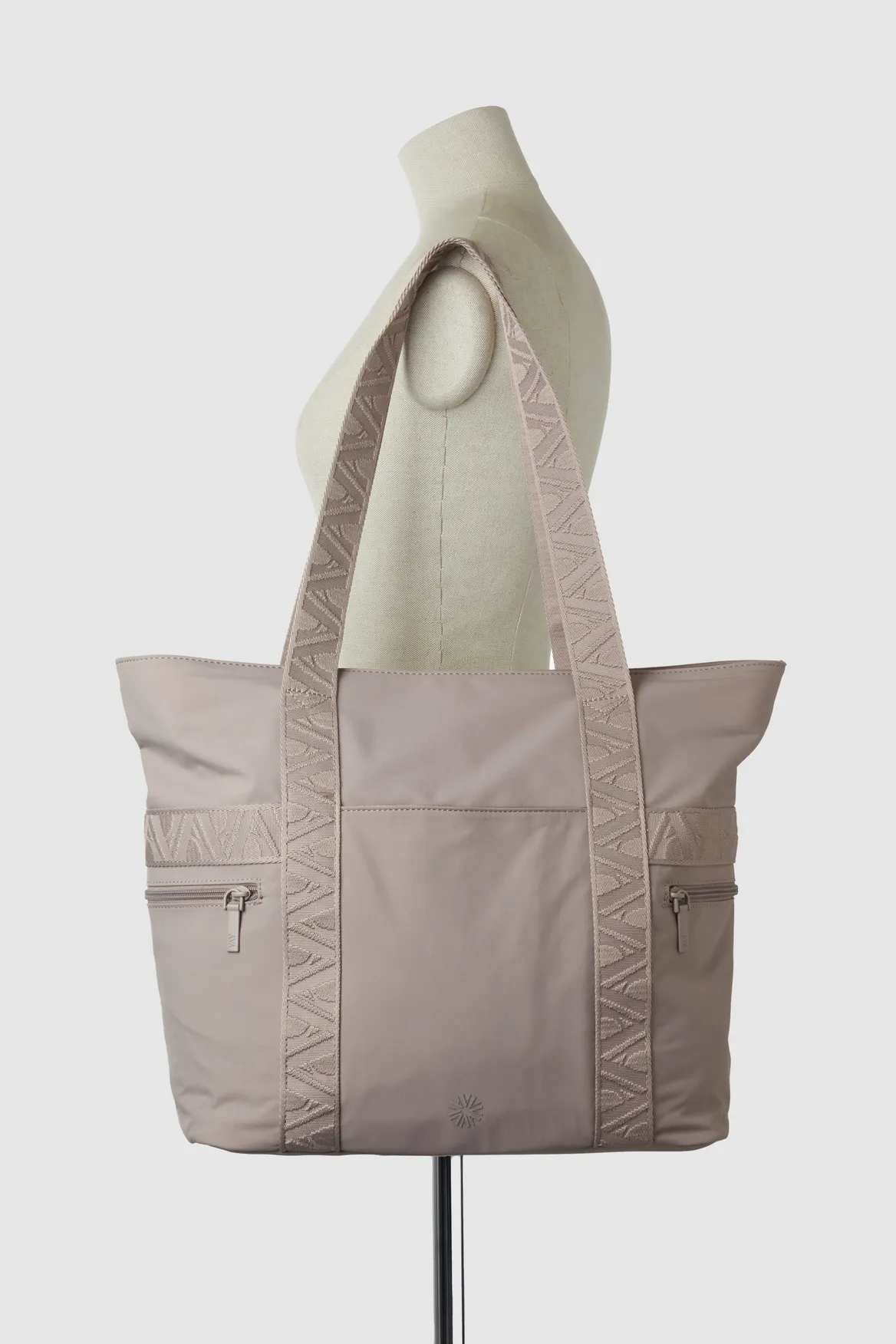 Gia Large Nylon Tote Bag Strandbags