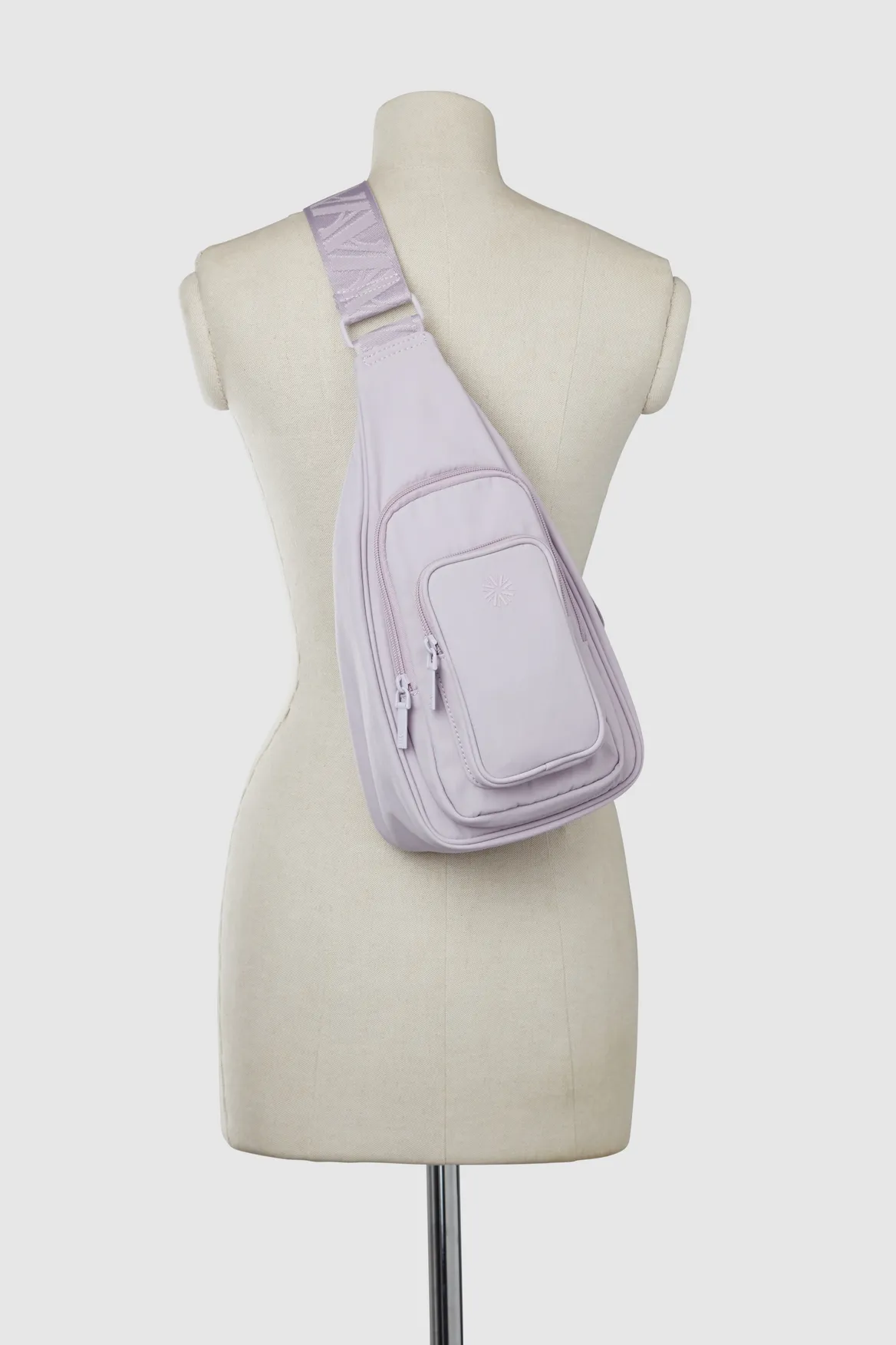Gia Multi Pocket Nylon Sling Bag Strandbags