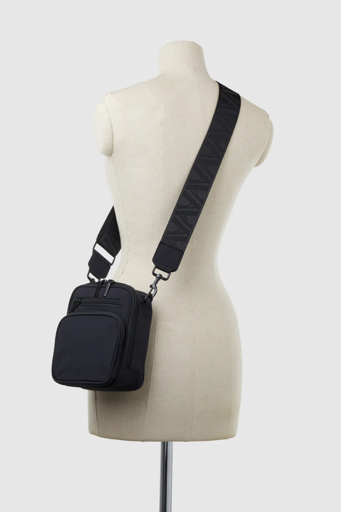 Gia Nylon Crossbody Bag Strandbags
