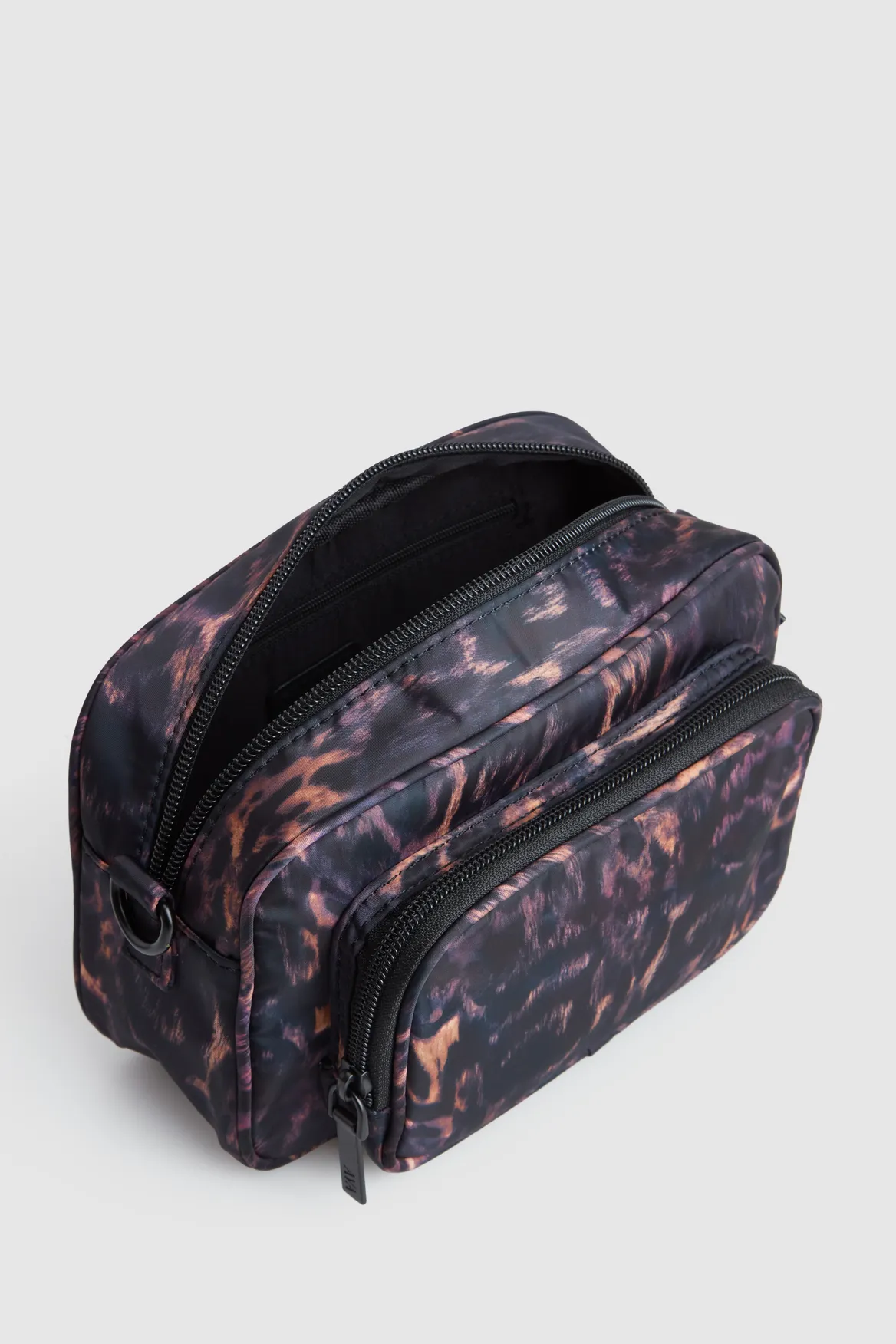 Gia Nylon Leopard Crossbody Bag Strandbags