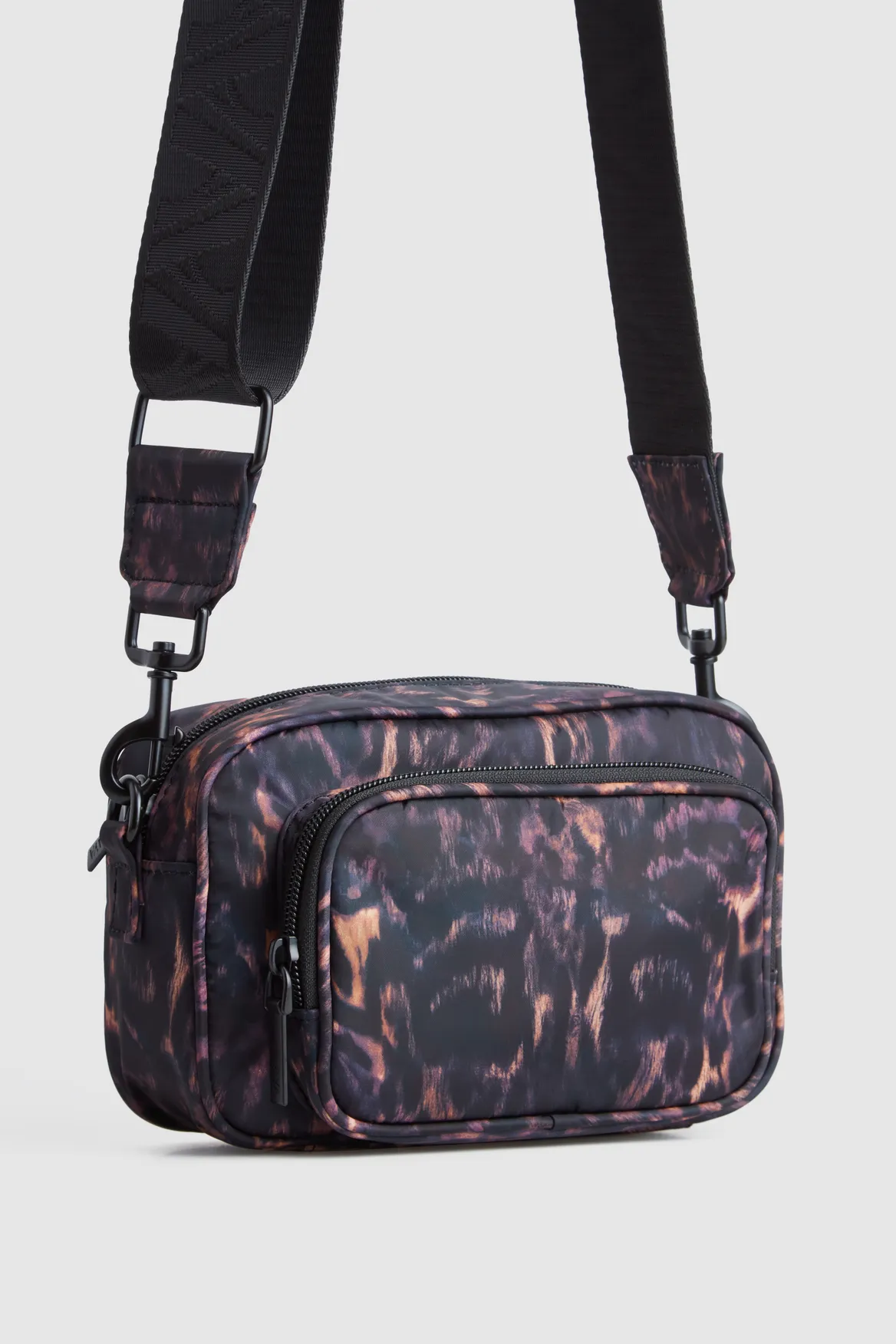 Gia Nylon Leopard Crossbody Bag Strandbags
