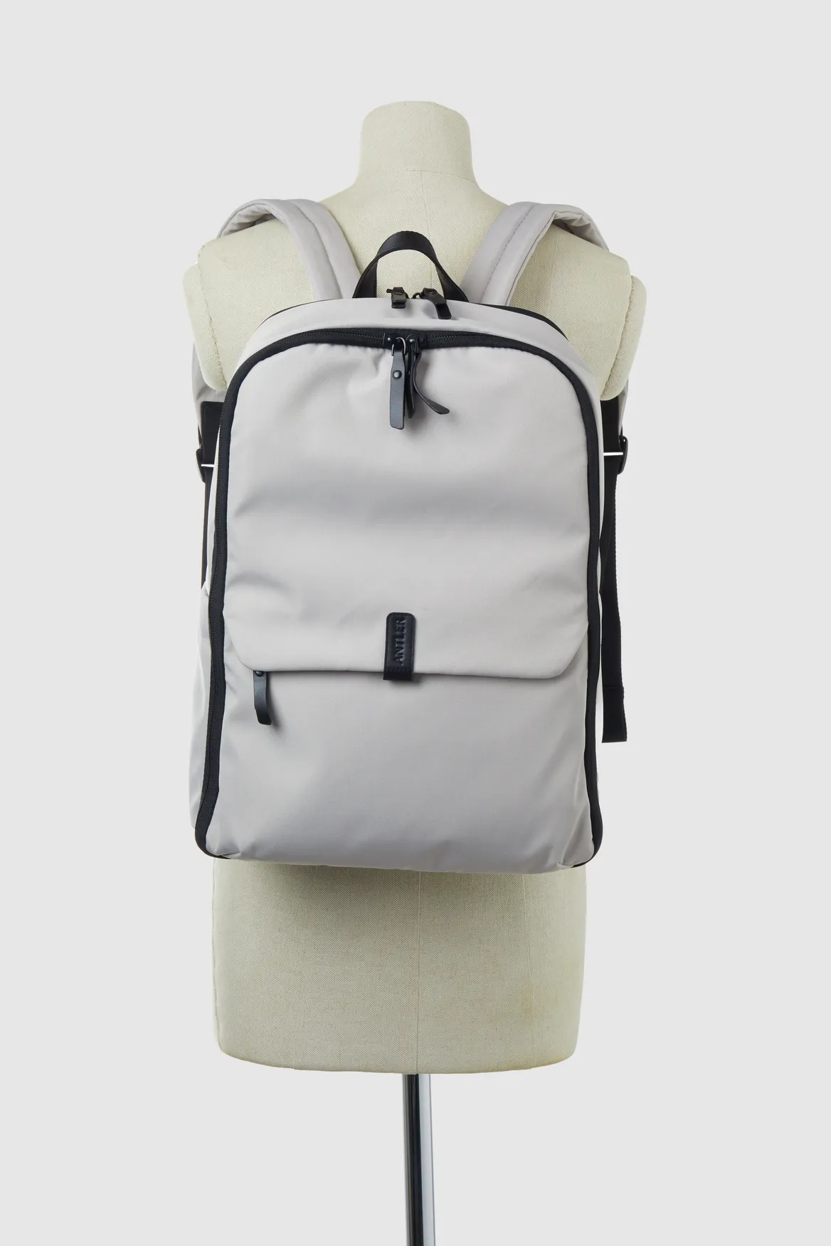 Icon Large Backpack Strandbags