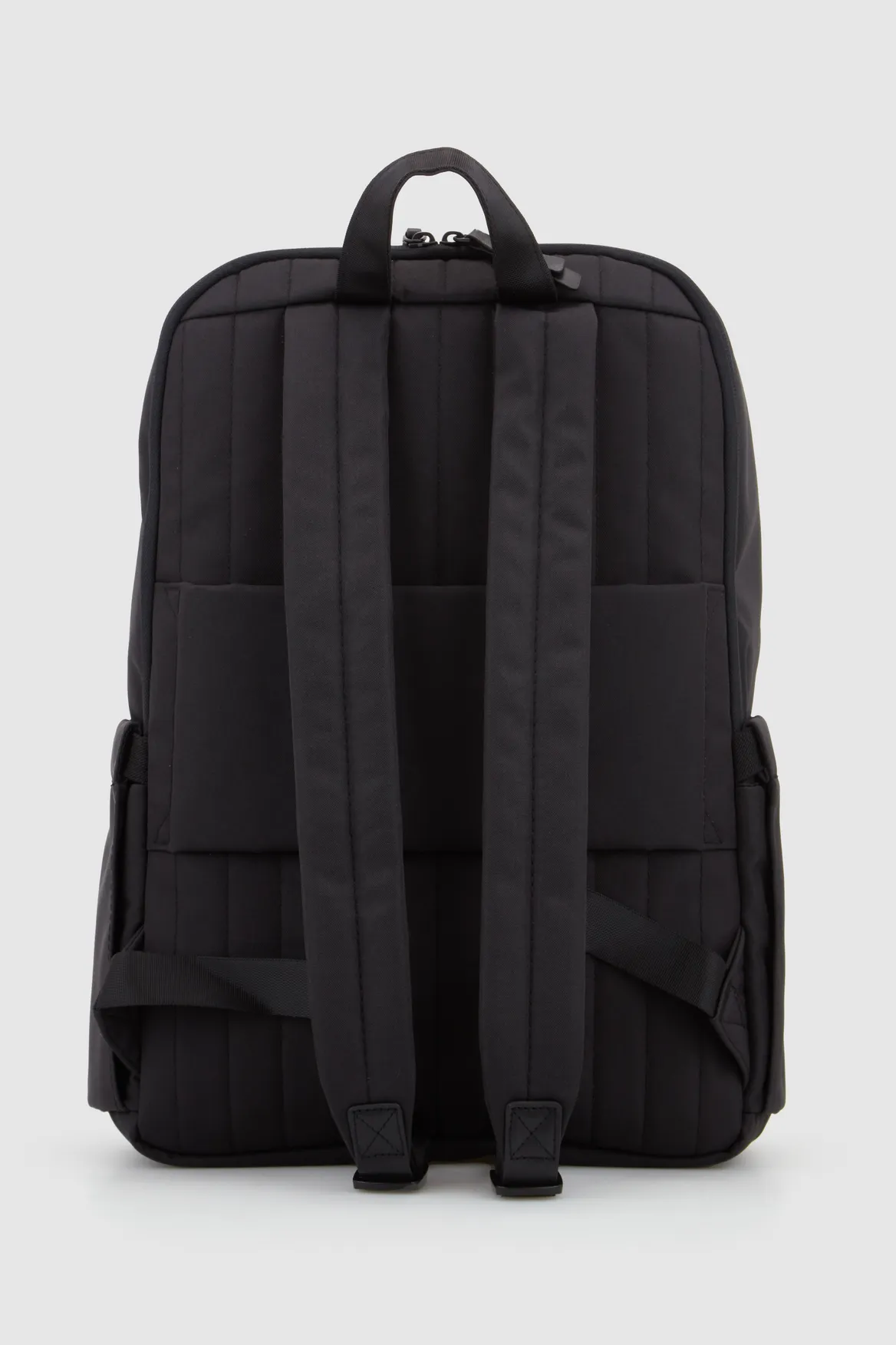 Icon Large Backpack Strandbags