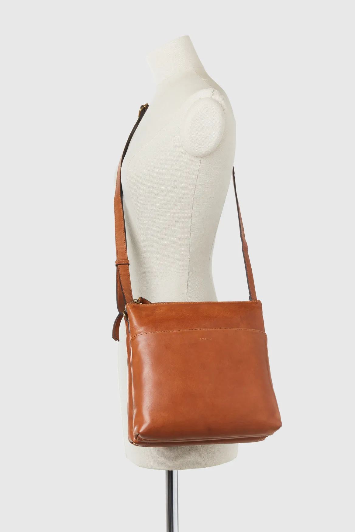 Josie Leather Crossbody Bag Strandbags