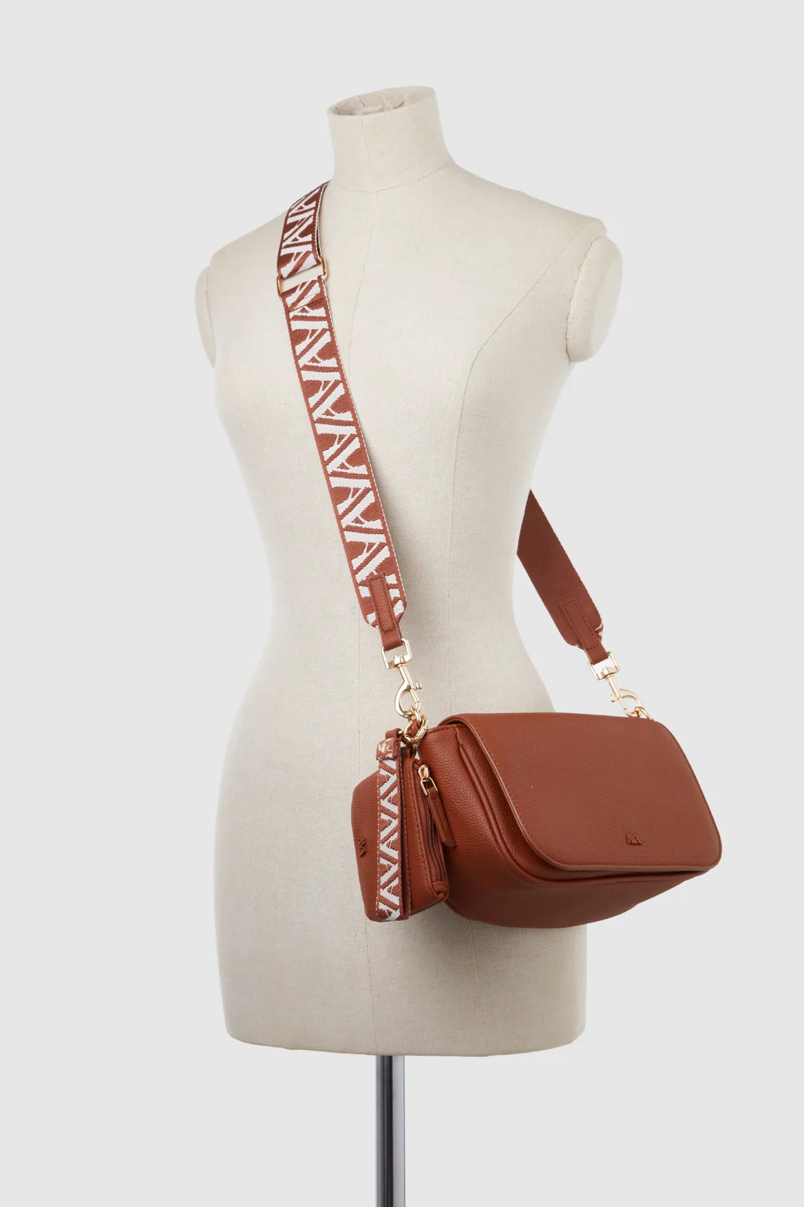 Juni Flapover Crossbody Bag Strandbags