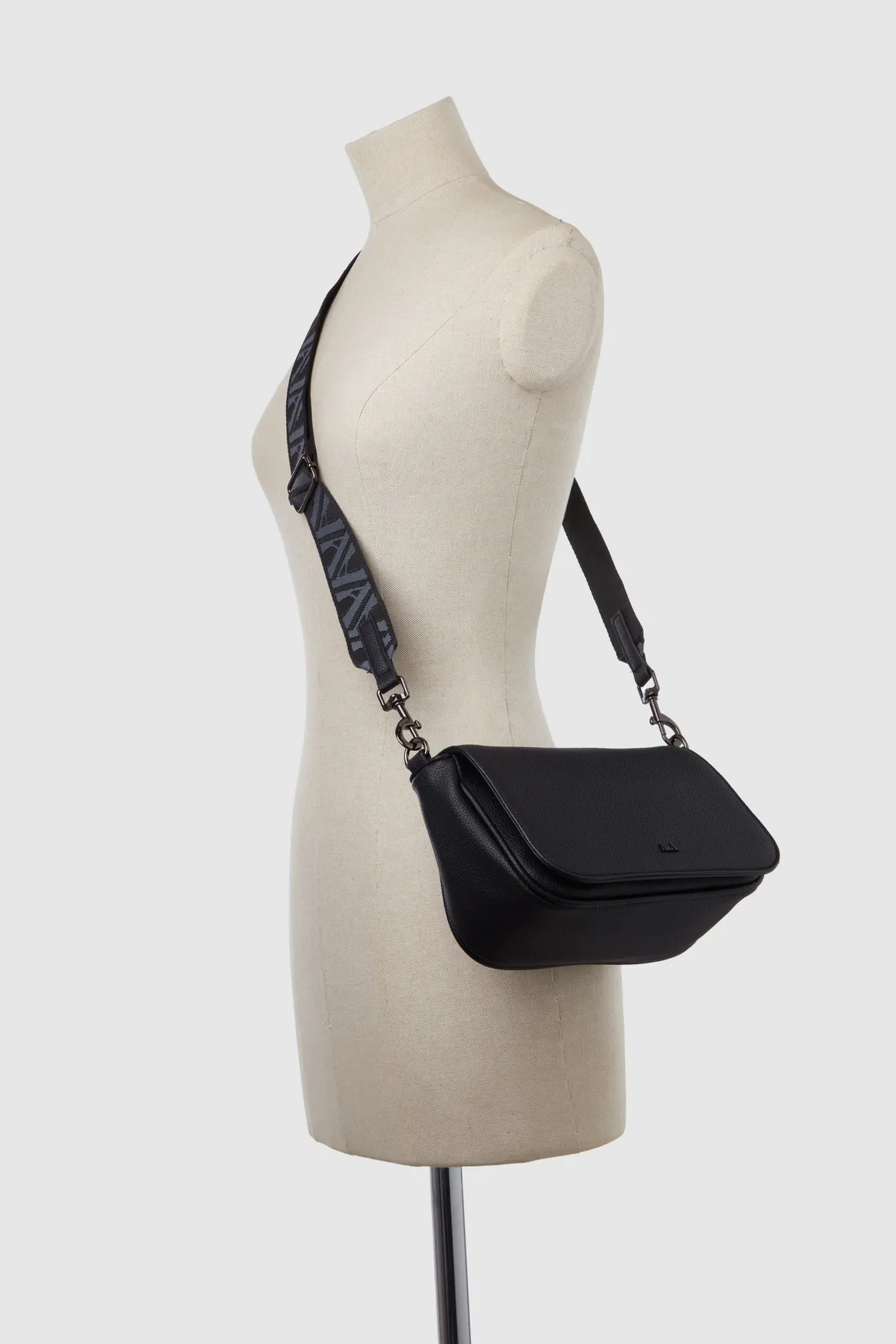 Juni Flapover Crossbody Bag Strandbags