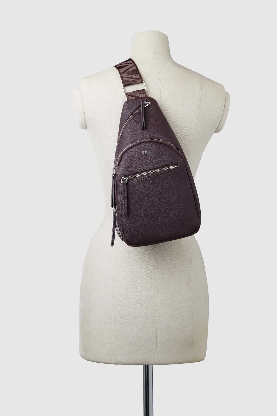 Juni Sling Backpack Bag Strandbags