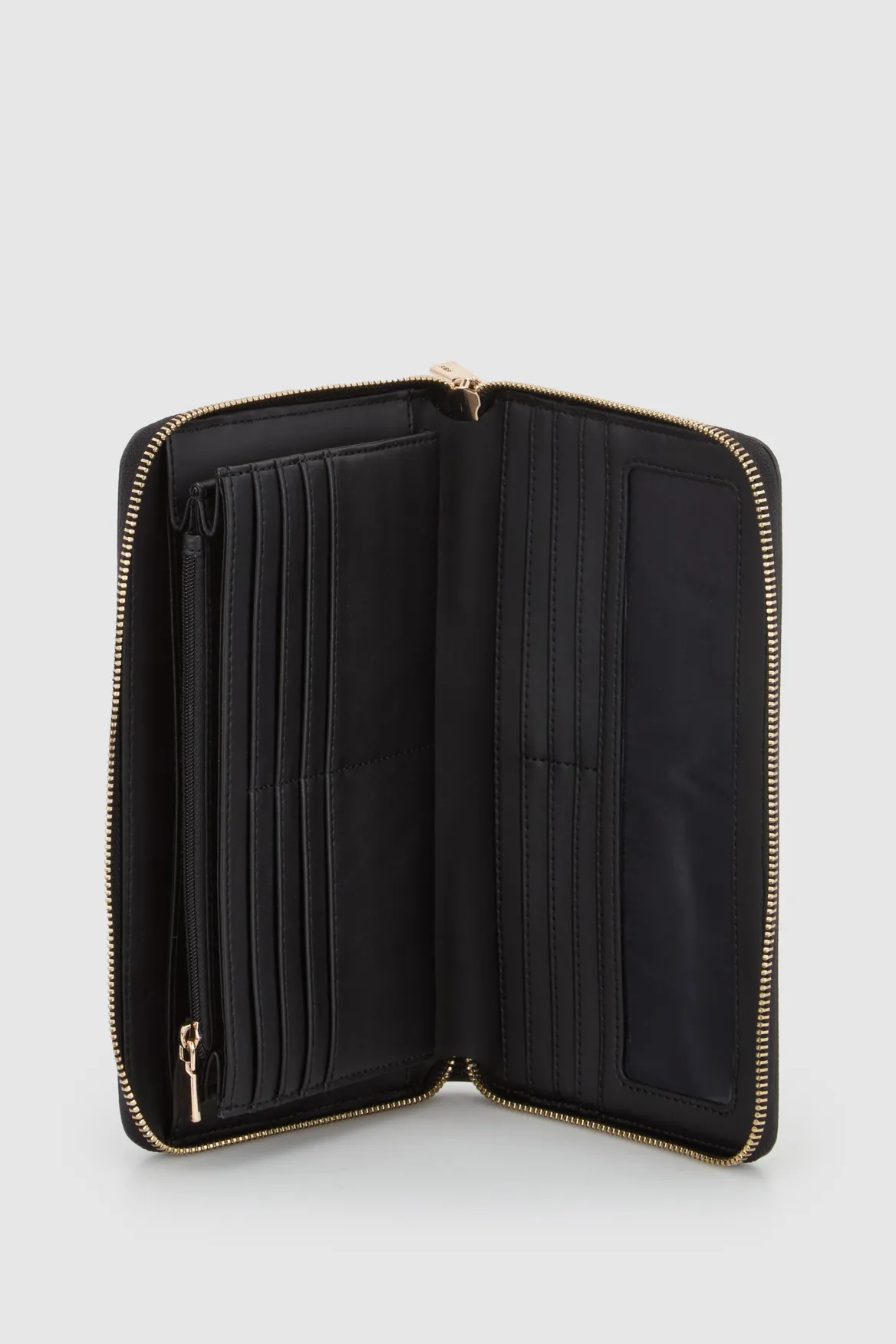 Laurel Travel Wallet Strandbags