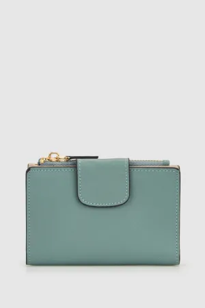 Leather Medium Tab Wallet Strandbags