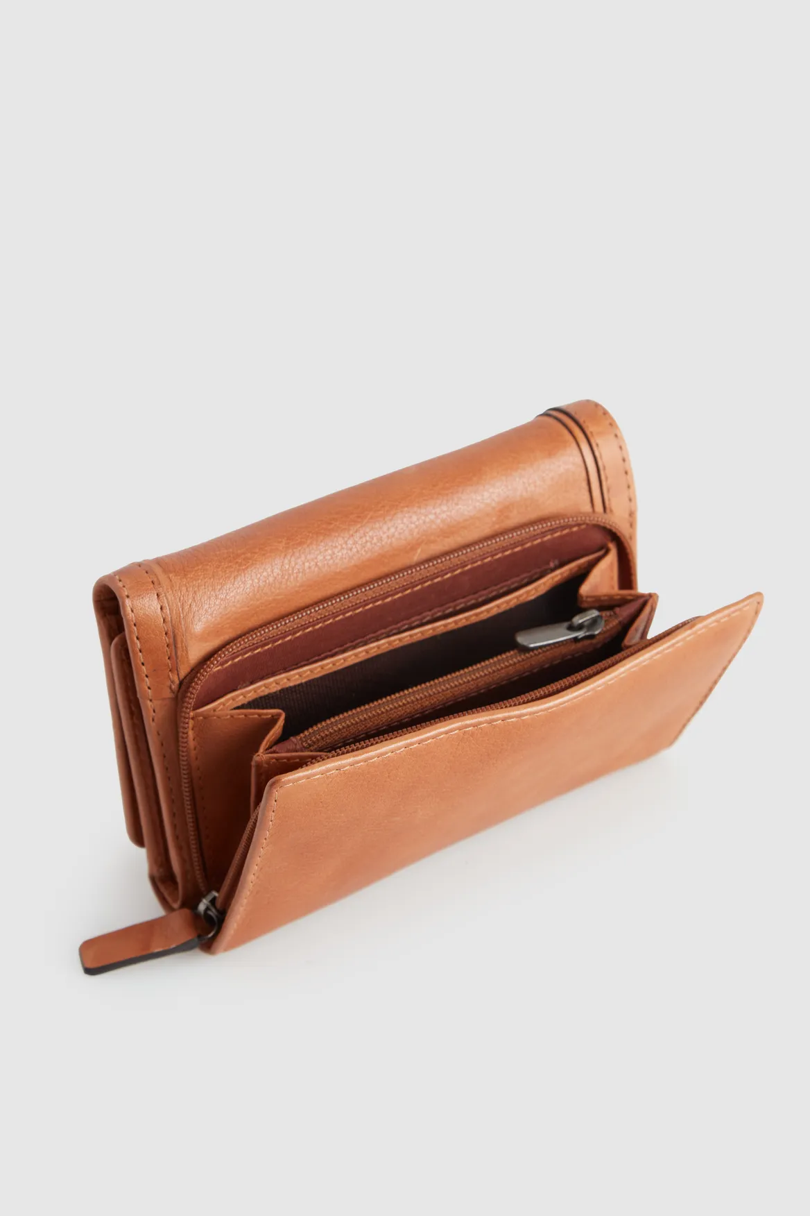 Leather Medium Wallet Strandbags
