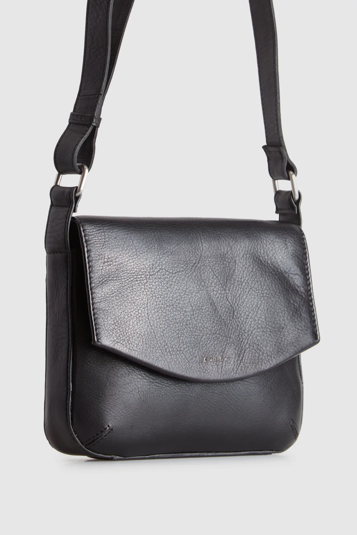 Liza Leather Small Crossbody Strandbags