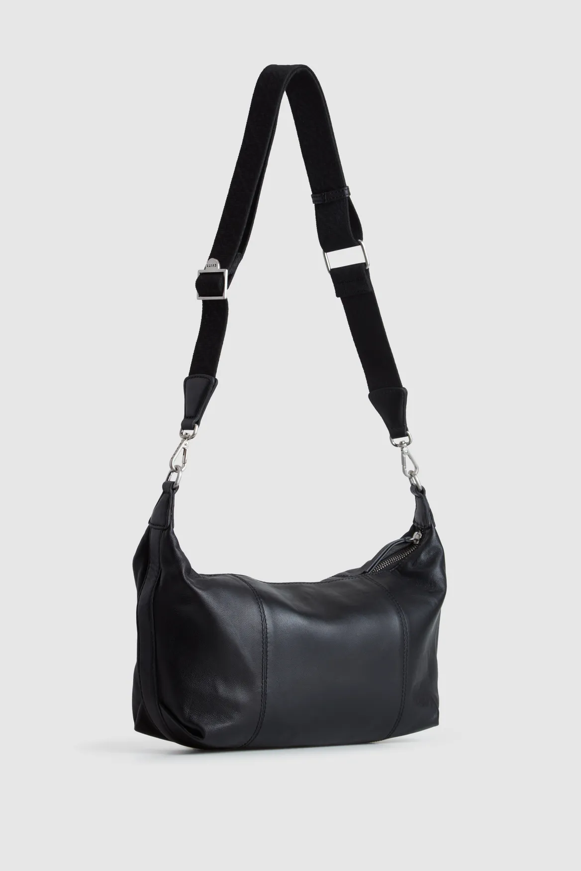 Lyra Leather Crossbody Bag Strandbags