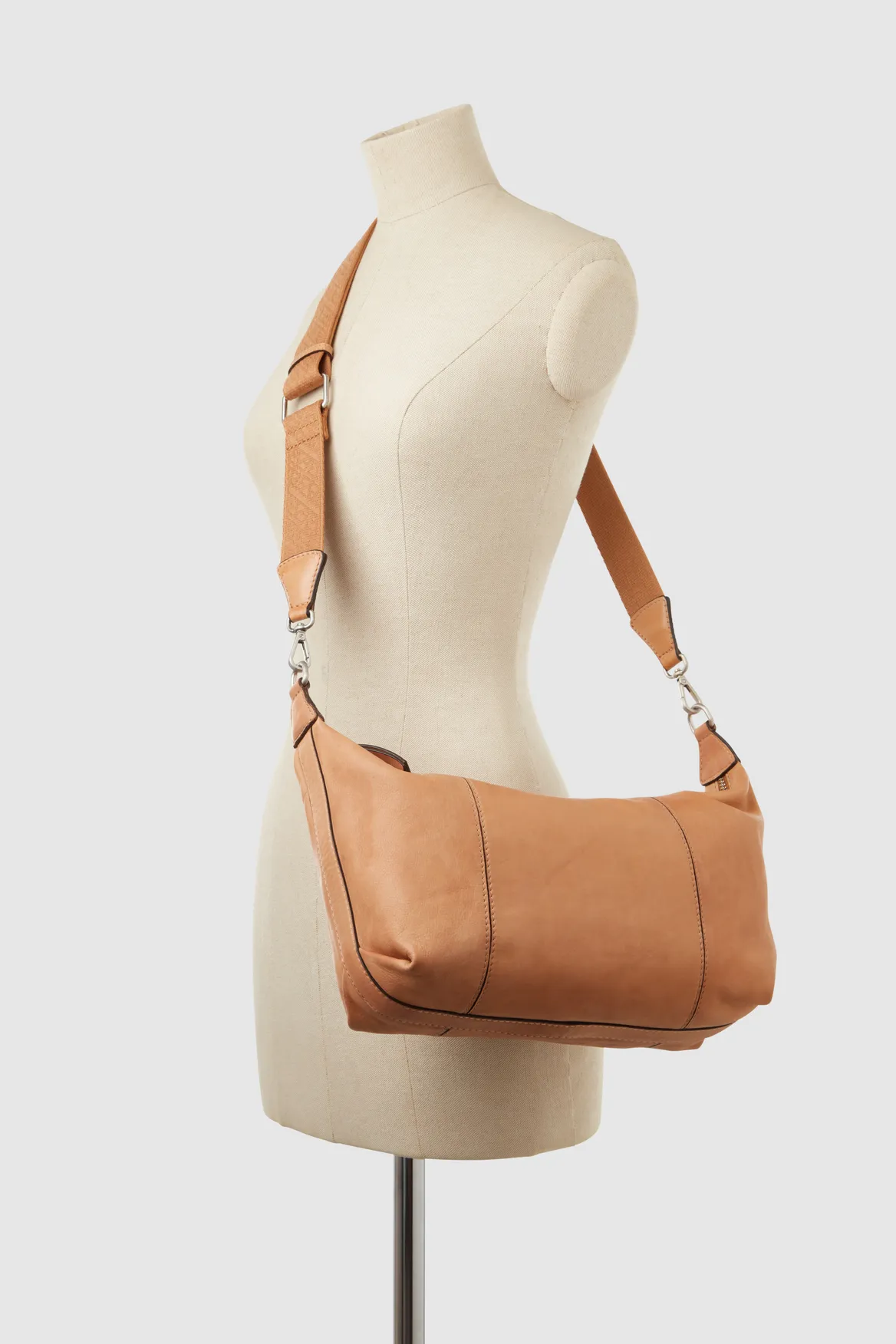Lyra Leather Crossbody Bag Strandbags