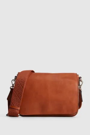 Lyra Leather Flap Crossbody Bag Strandbags