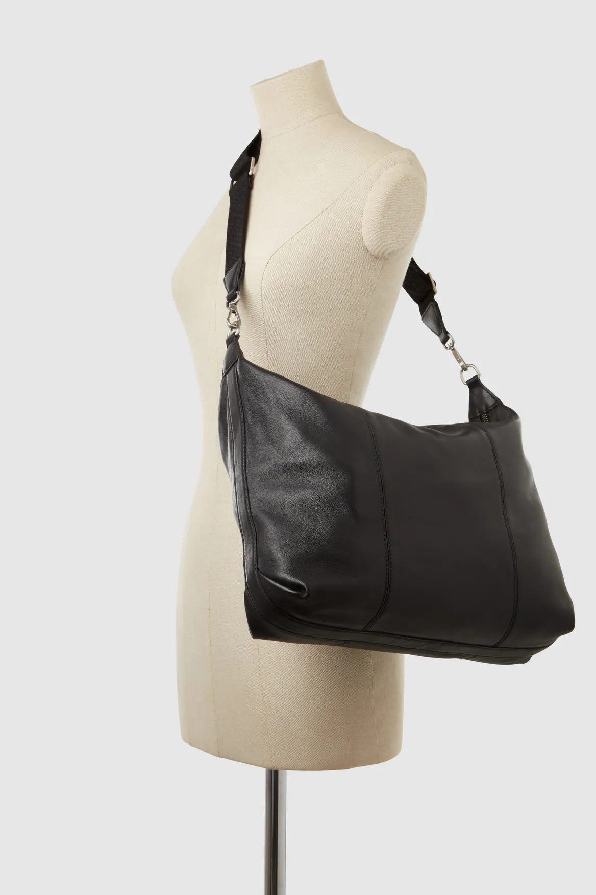 Lyra Leather Large Crossbody Bag Strandbags