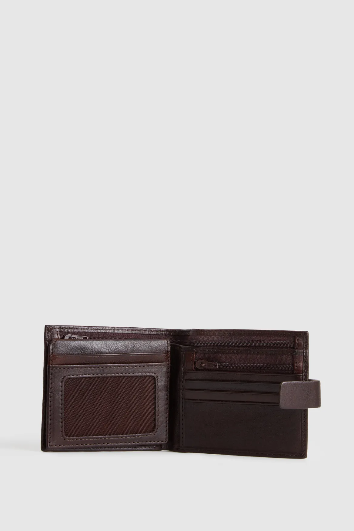 Marcus Leather Tab Wallet Strandbags
