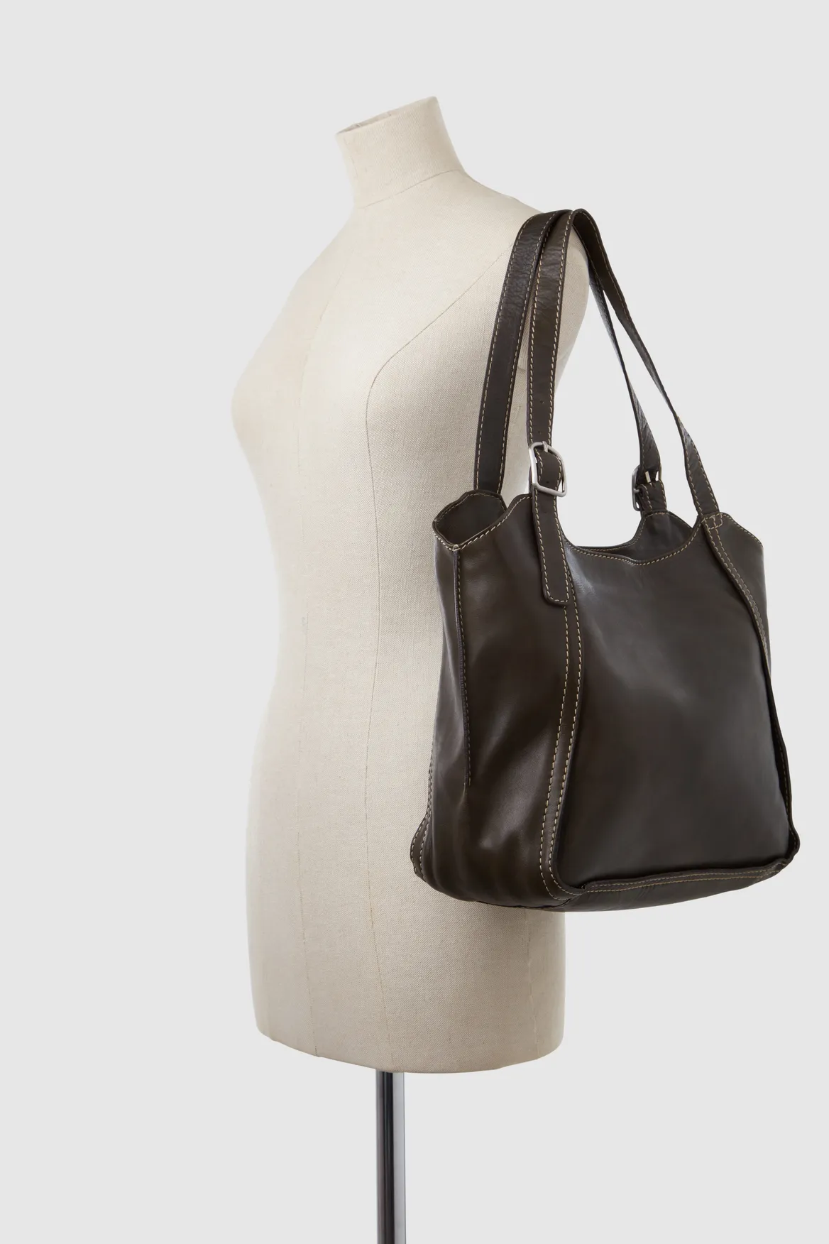 Maya Leather Buckle Tote Bag Strandbags