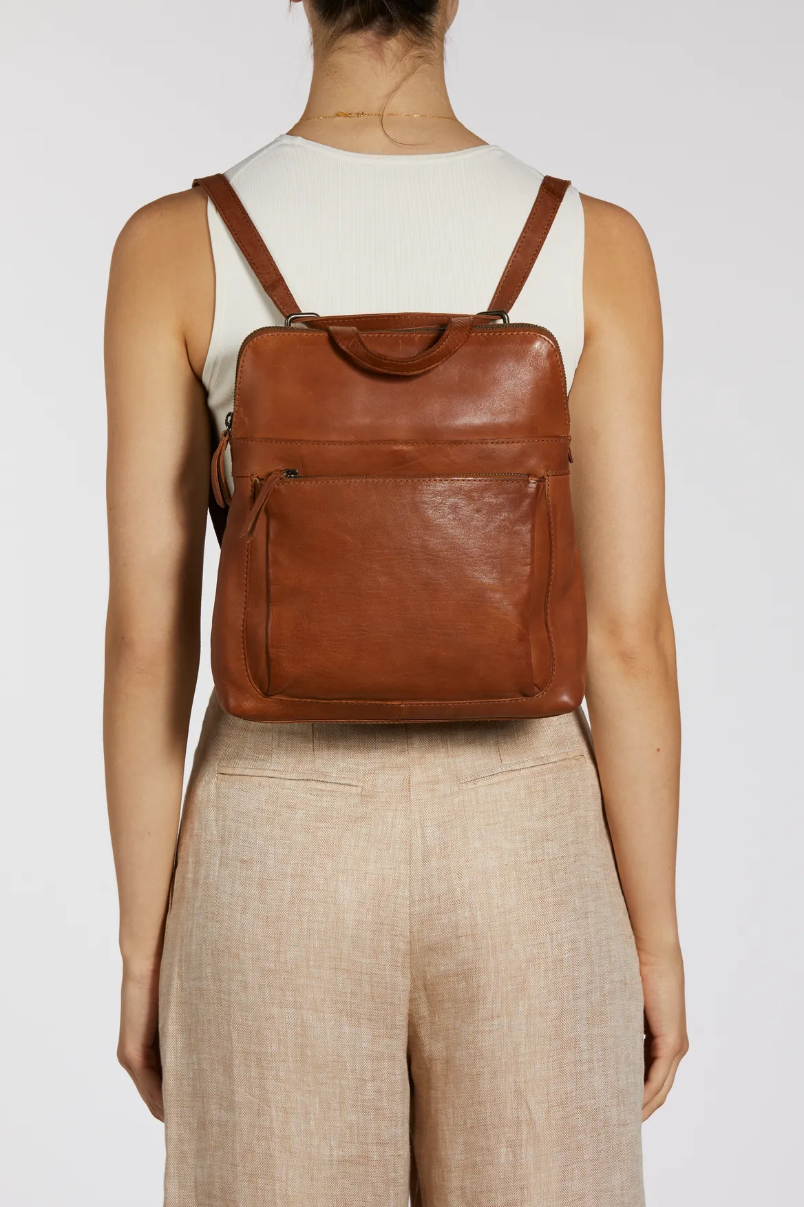 Maya Leather Convertible Backpack Strandbags