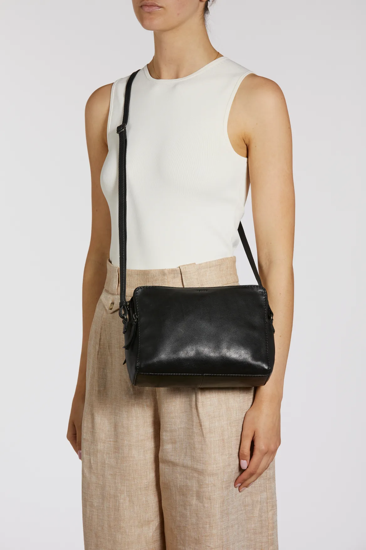 Maya Leather Crossbody Bag Strandbags