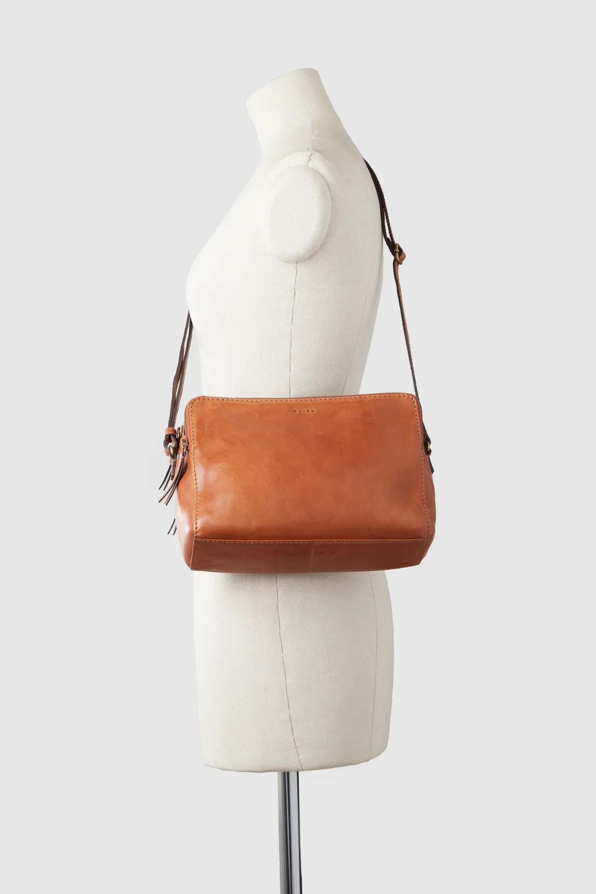 Maya Leather Crossbody Bag Strandbags