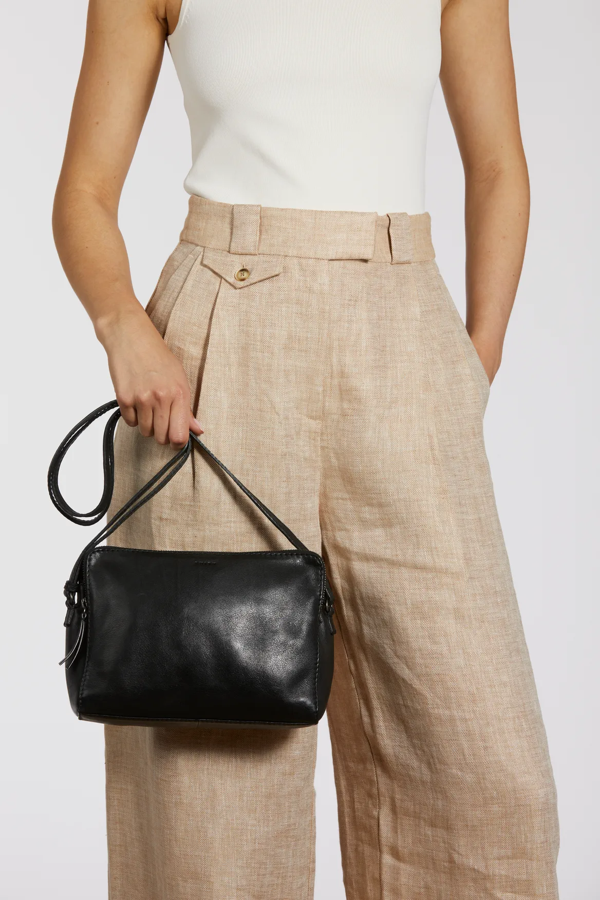 Maya Leather Crossbody Bag Strandbags