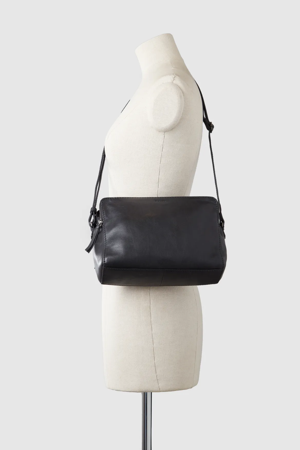 Maya Leather Crossbody Bag Strandbags