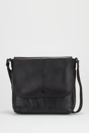 Maya Leather Flap Crossbody Bag Strandbags