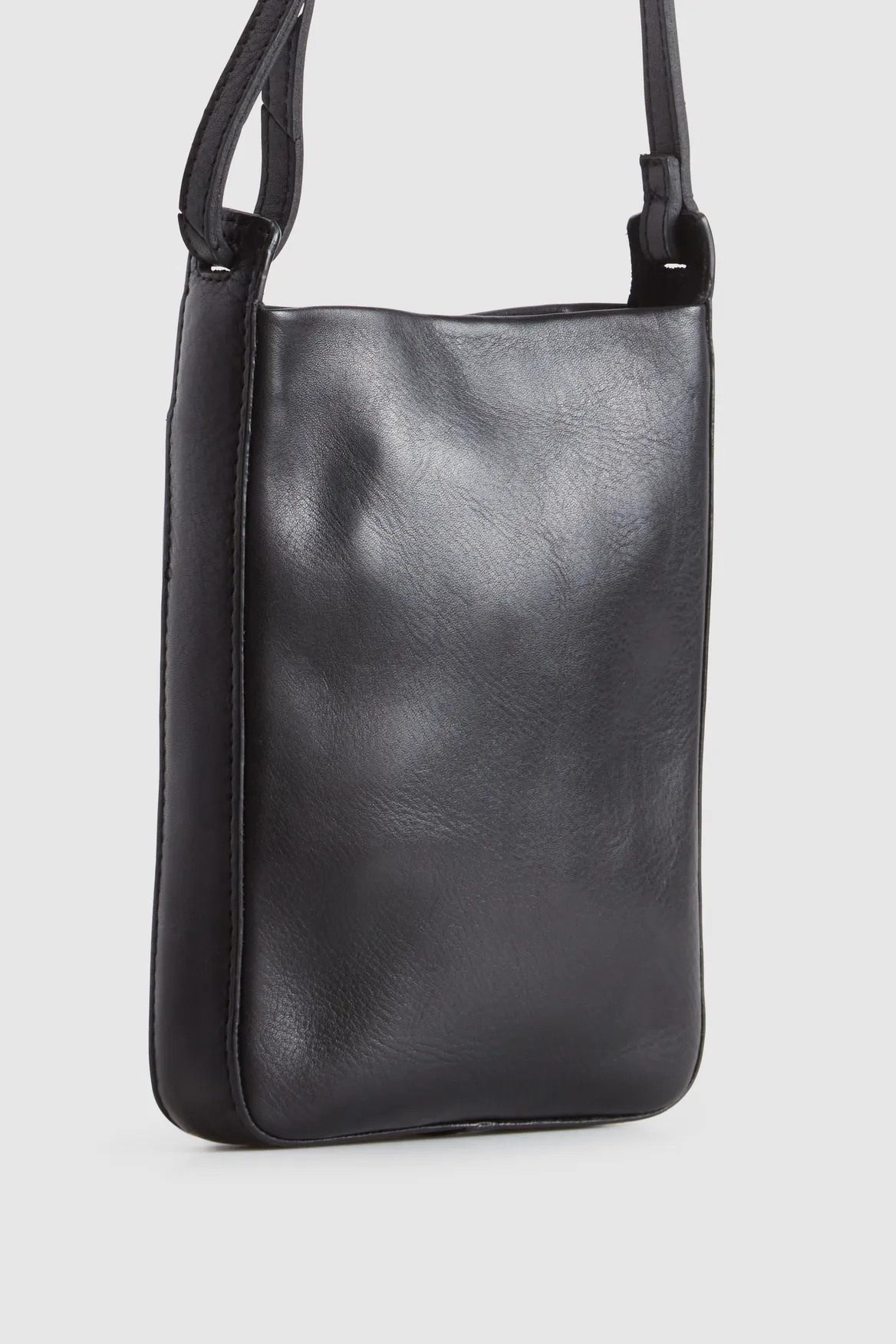 Maya Leather Slim Phone Holder Strandbags