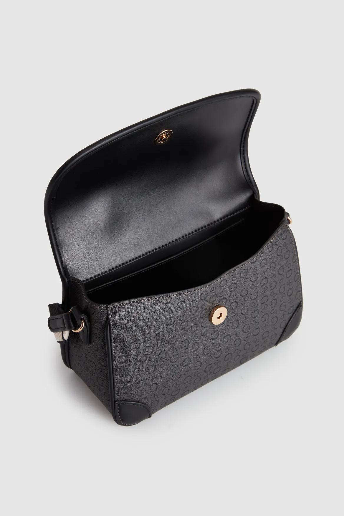 Nichole Flap Crossbody Bag Strandbags