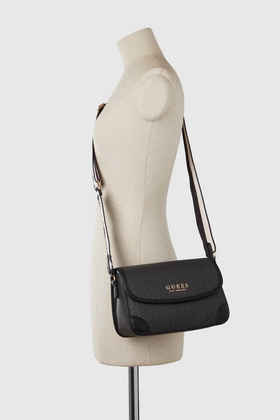 Nichole Flap Crossbody Bag Strandbags