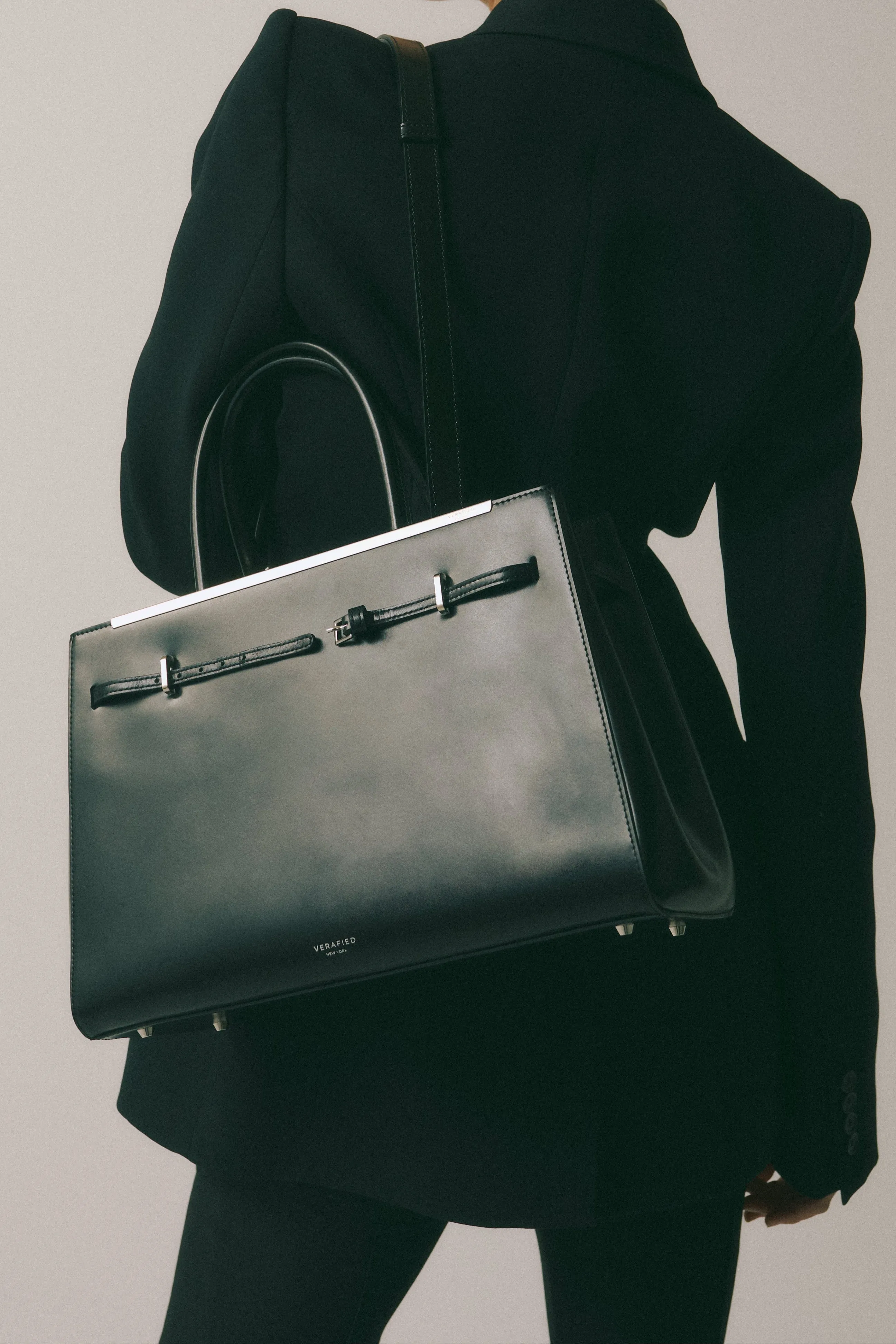 Noir Leather Book Tote Bag 33(Pre-Order Only. Will Ship Mid-April）