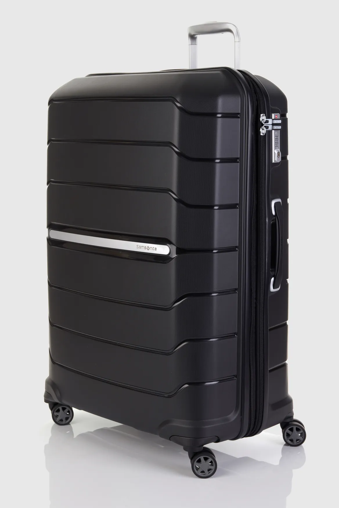 Oc2lite Check-In 81cm Suitcase Strandbags