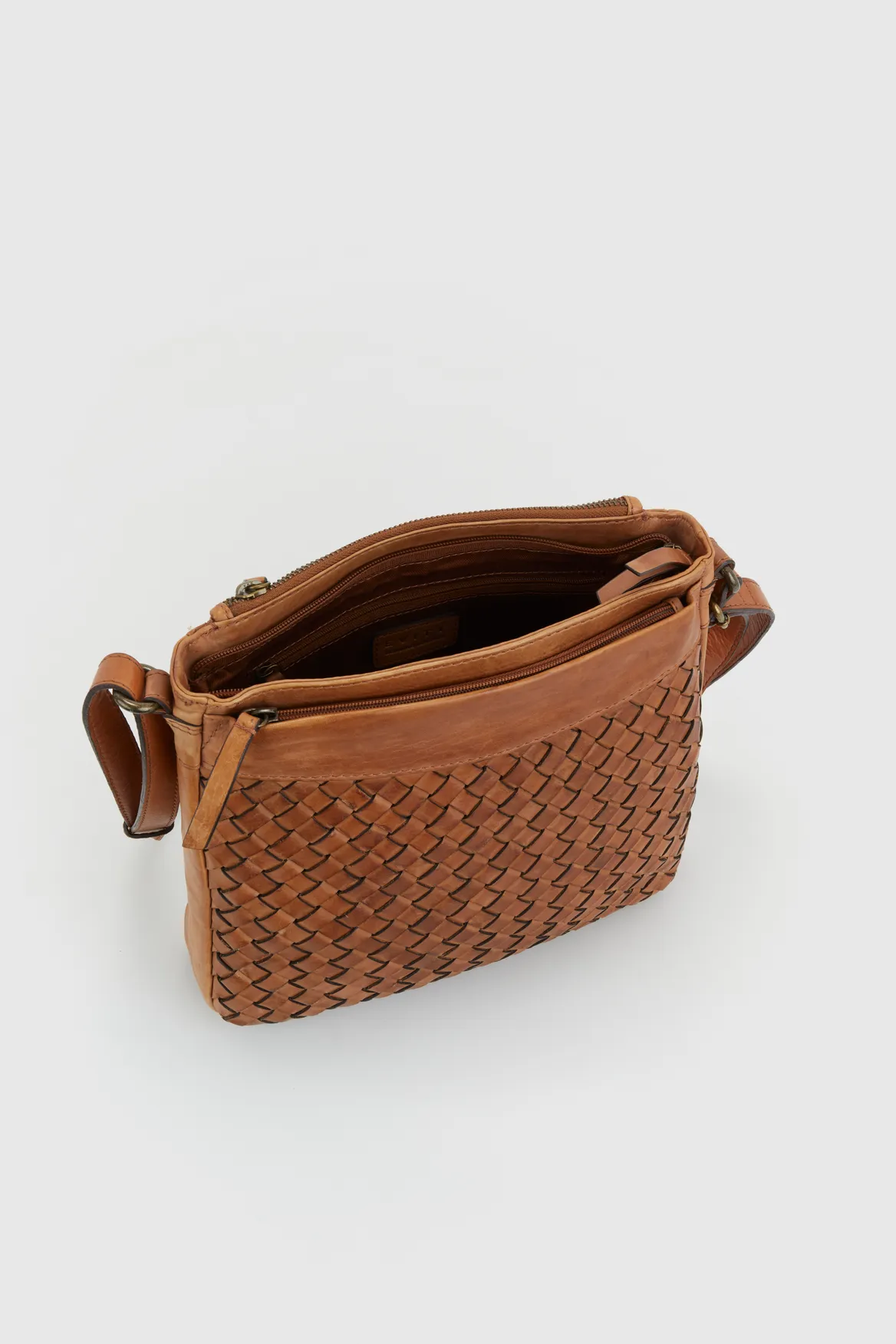 Palma Leather Weave Crossbody Bag Strandbags